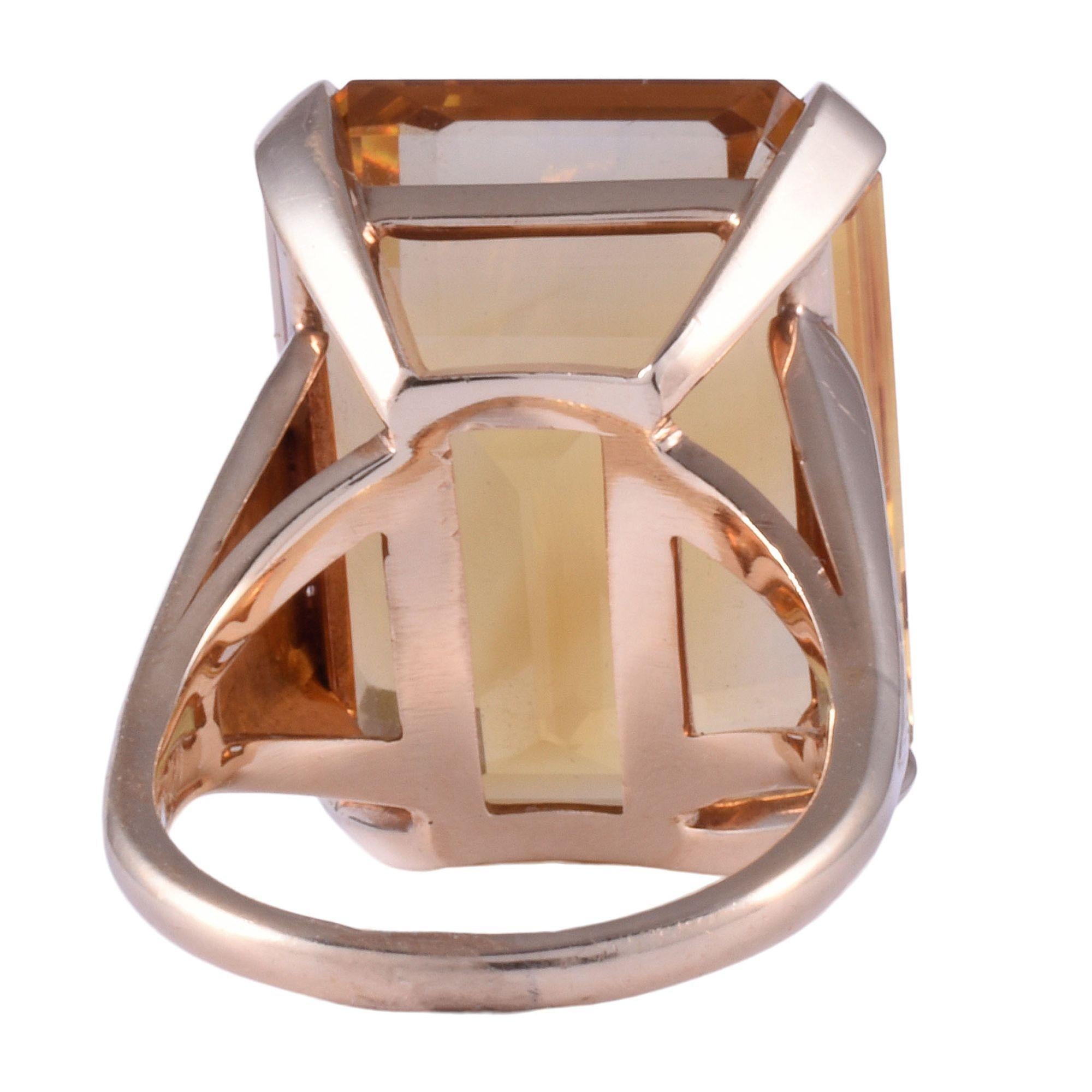 33 Carat Natural Untreated Citrine 14K Gold Ring In Good Condition For Sale In Solvang, CA