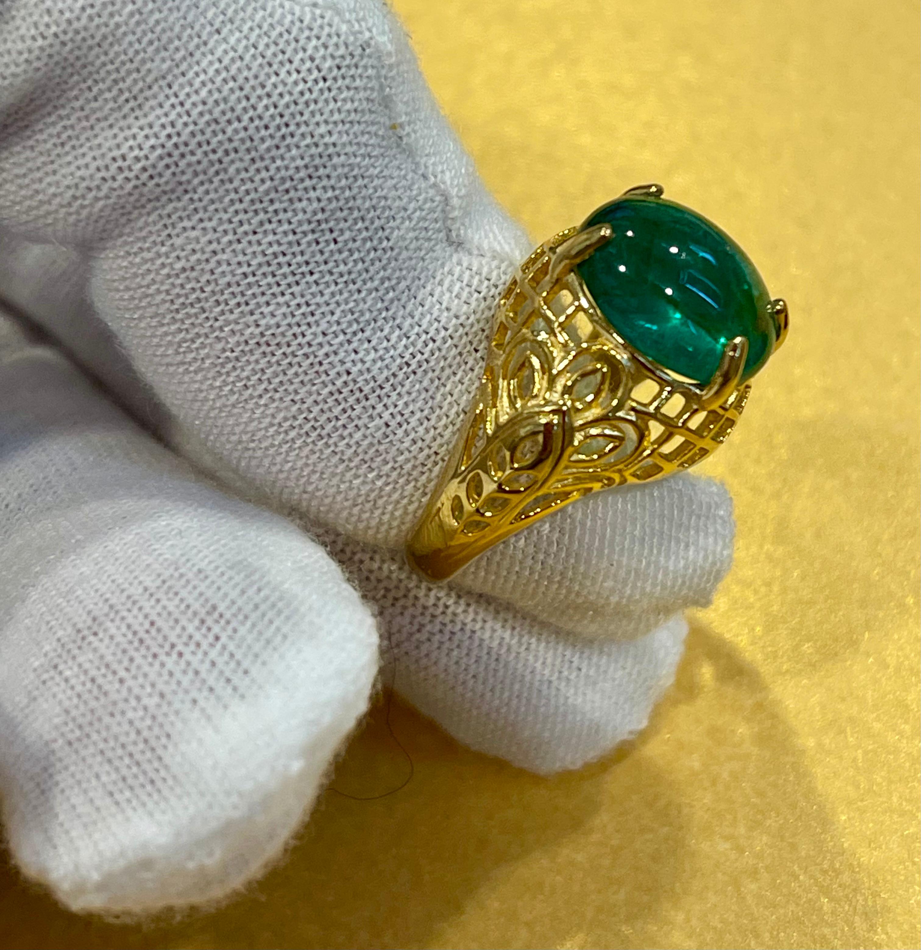 3.3 Carat Oval Emerald Cabochon 14 Karat Yellow Gold Cocktail Ring Vintage For Sale 4