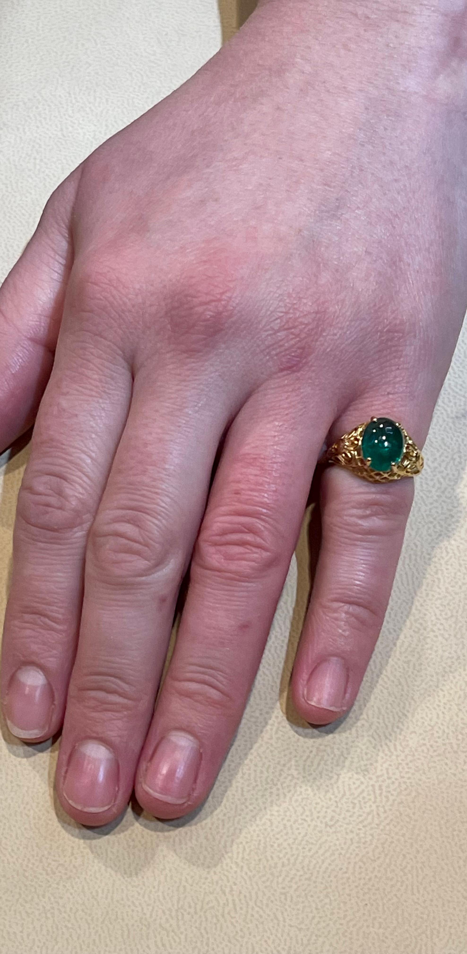3.3 Carat Oval Emerald Cabochon 14 Karat Yellow Gold Cocktail Ring Vintage For Sale 3