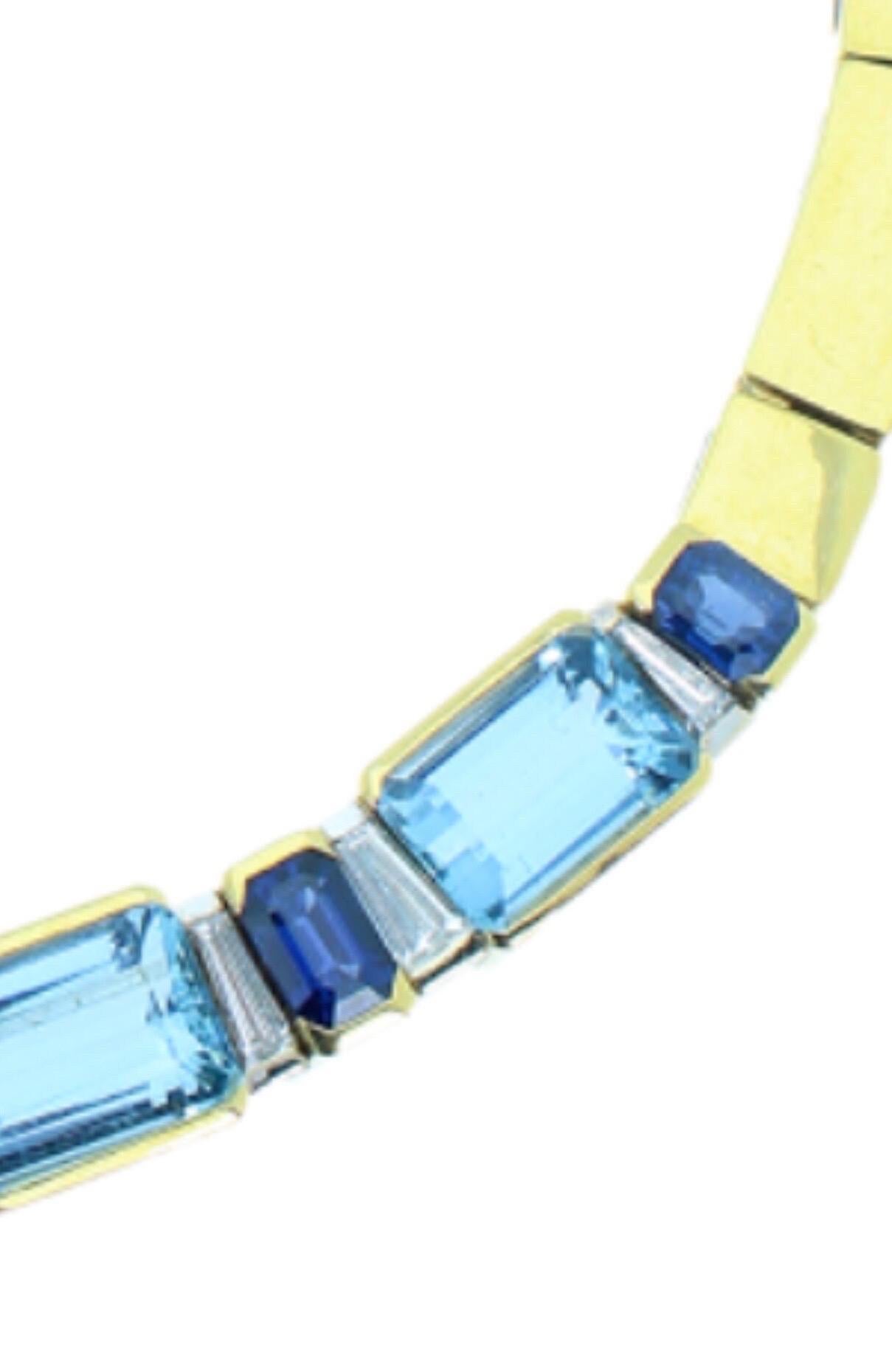 Emerald Cut 33 Carat Total Aquamarine Sapphire Diamond Necklace 1970 in 18 Karat Yellow Gold For Sale