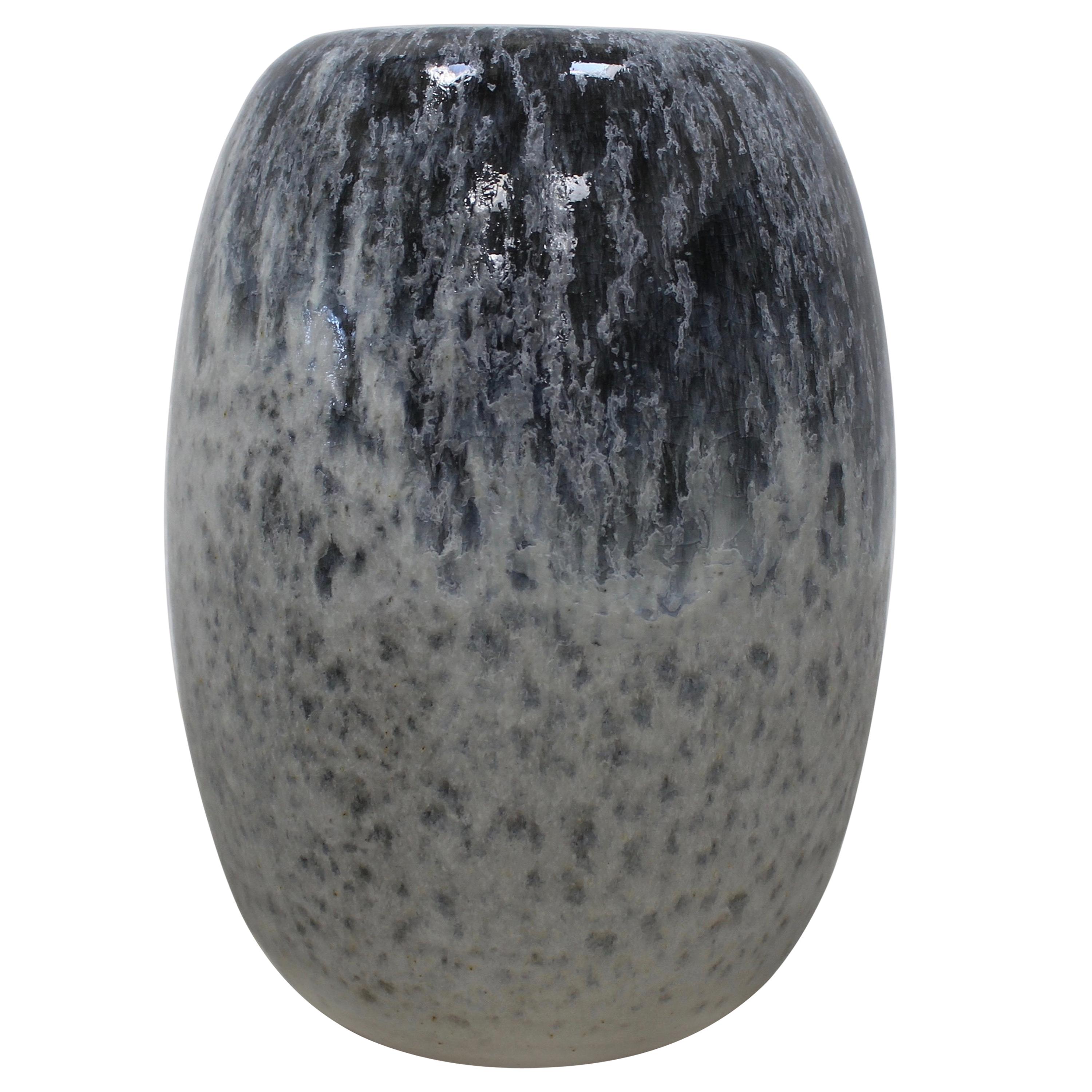 
#33
 Ovoid Vase Blue Glaze