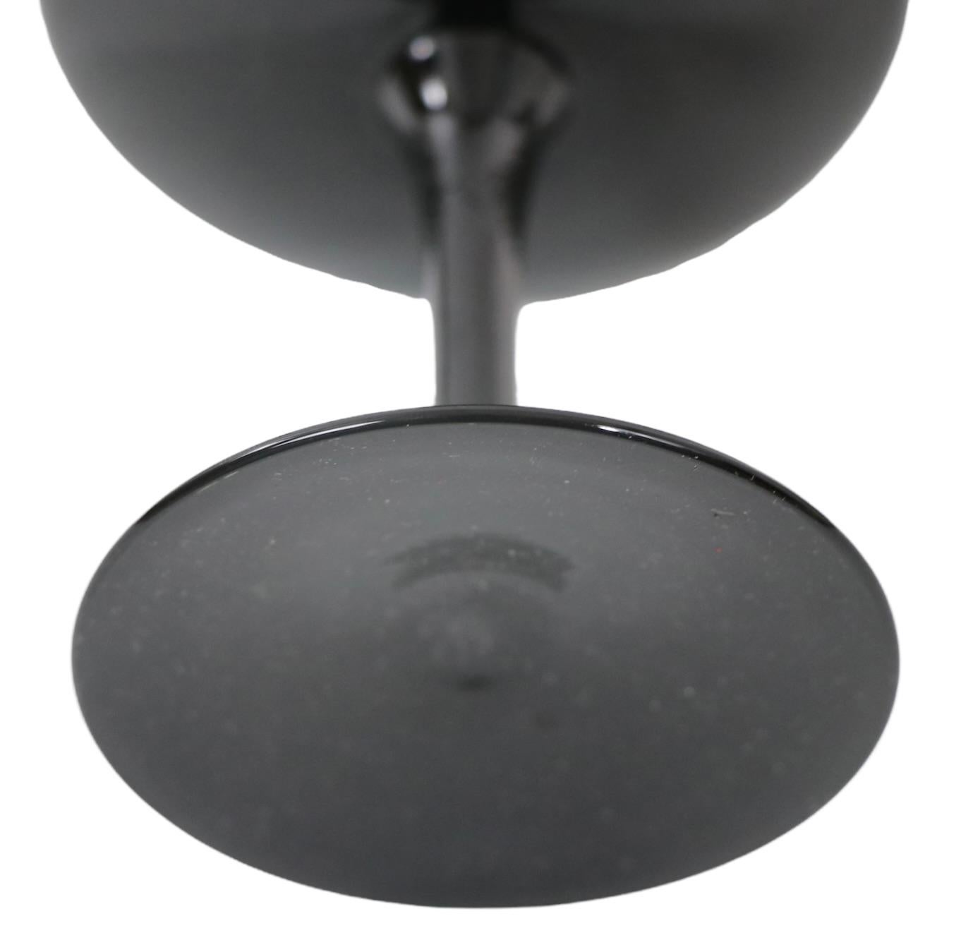 33 Pc. Ensemble de  Ménagère Lenox Venture noire avec bordure en platine des années 1970 en vente 3