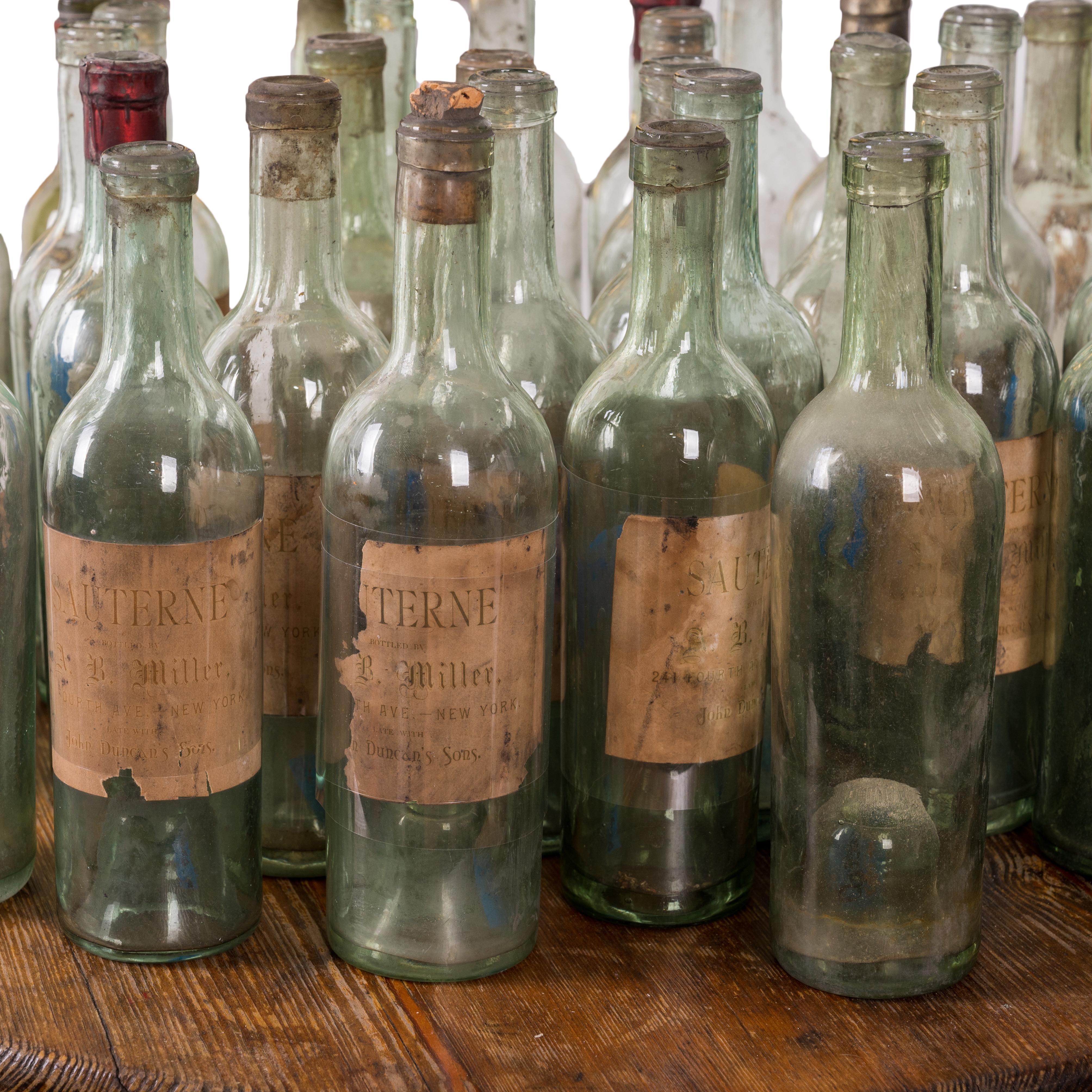 Americano 33 bottiglie di vino Sauterne, Savannah, Ga Storia, XIX secolo in vendita