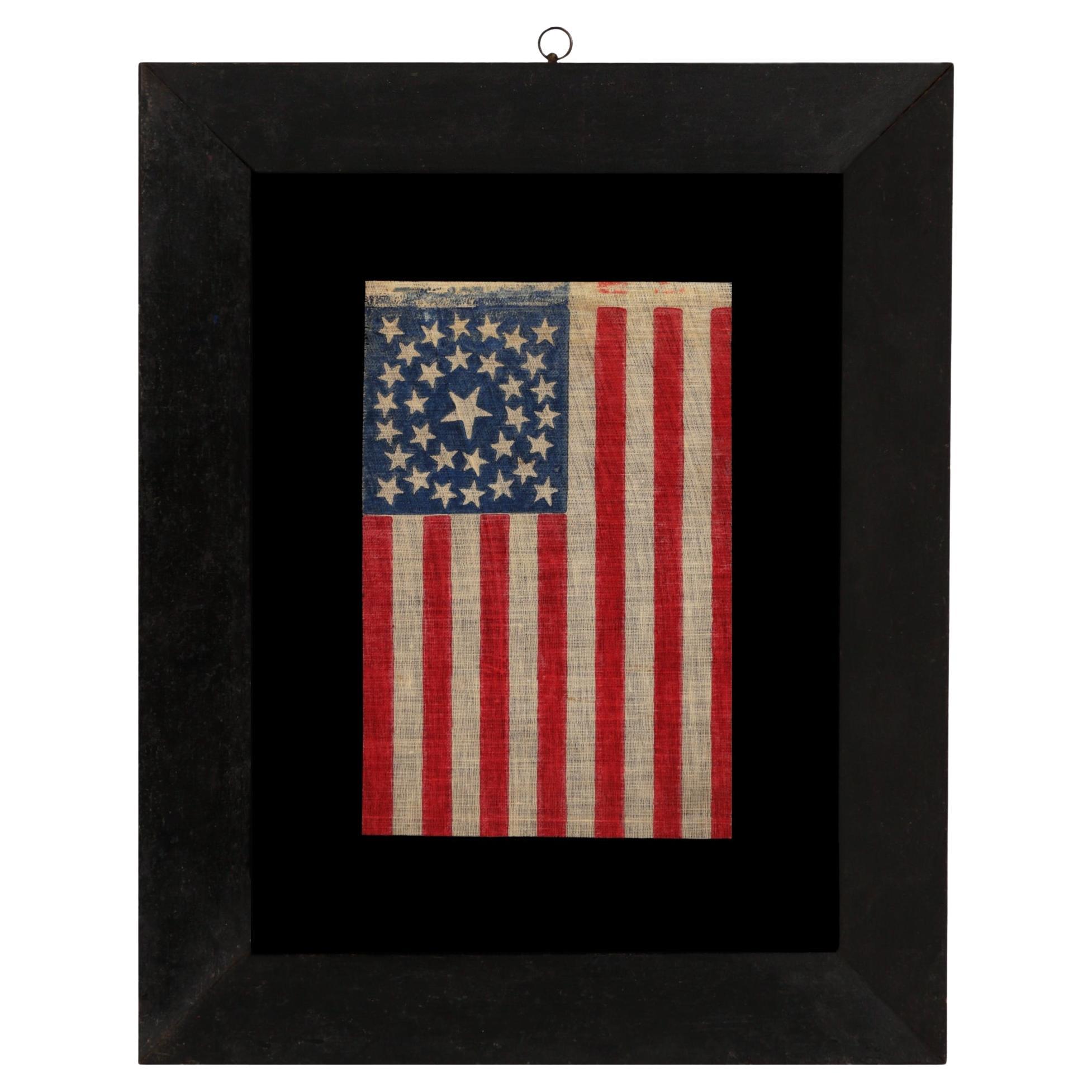 Drapeau de parade américain antique 33 étoiles avec des étoiles dans une configuration à double couronne