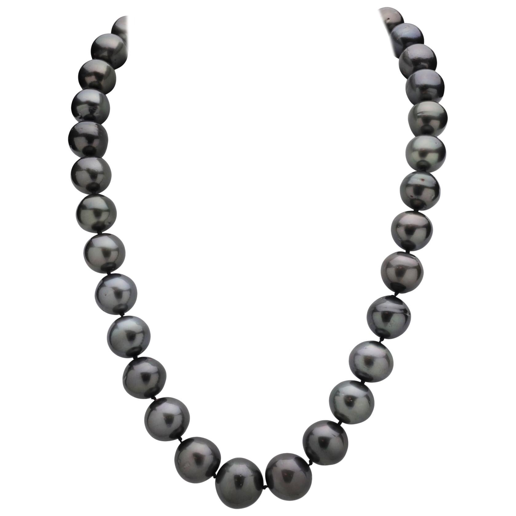 33 Tahitian Pearl Strand with 14 Karat White Gold Clasp