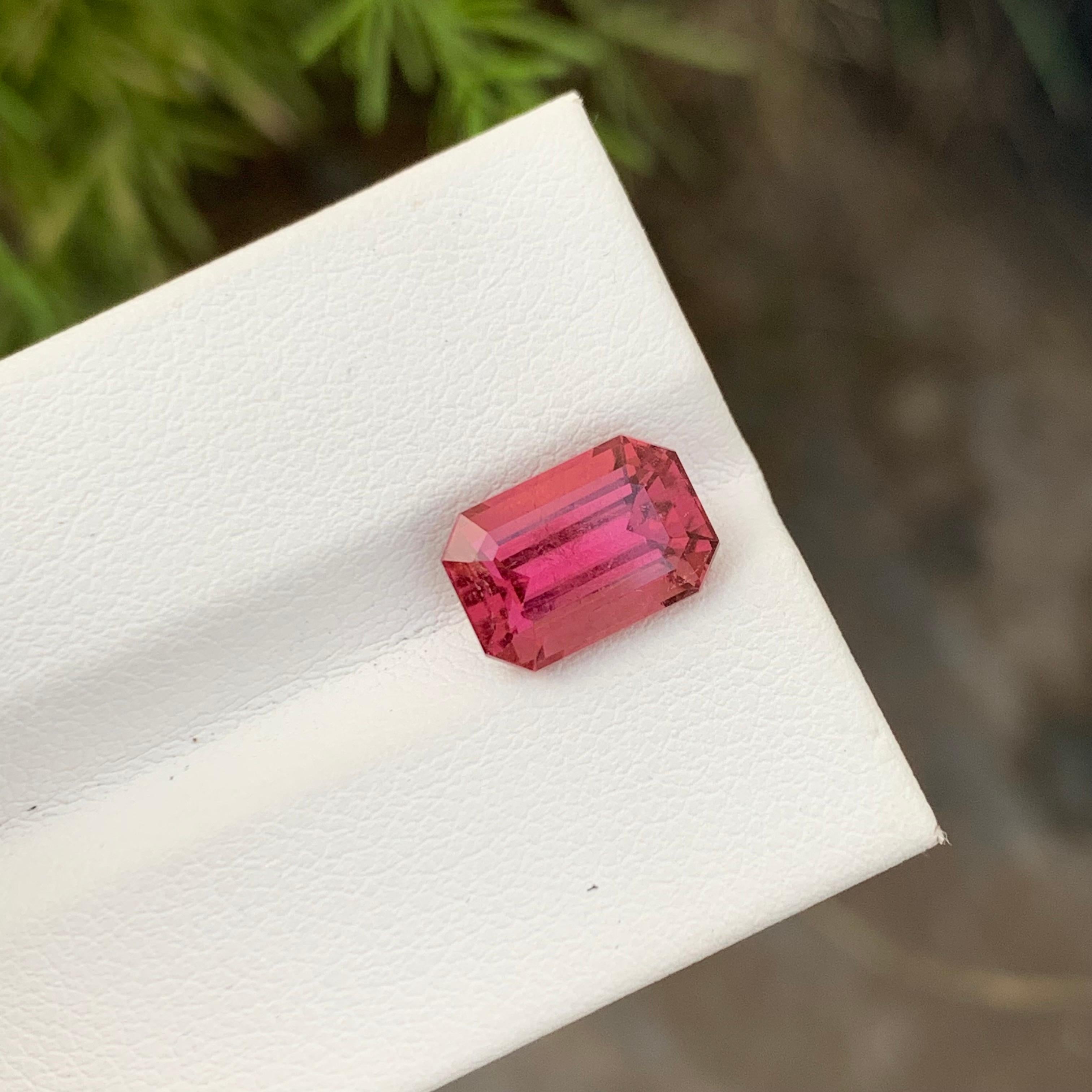 3,30 Karat bezaubernder facettierter Rubellit Turmalin Smaragdform Edelstein für Ring im Angebot 4