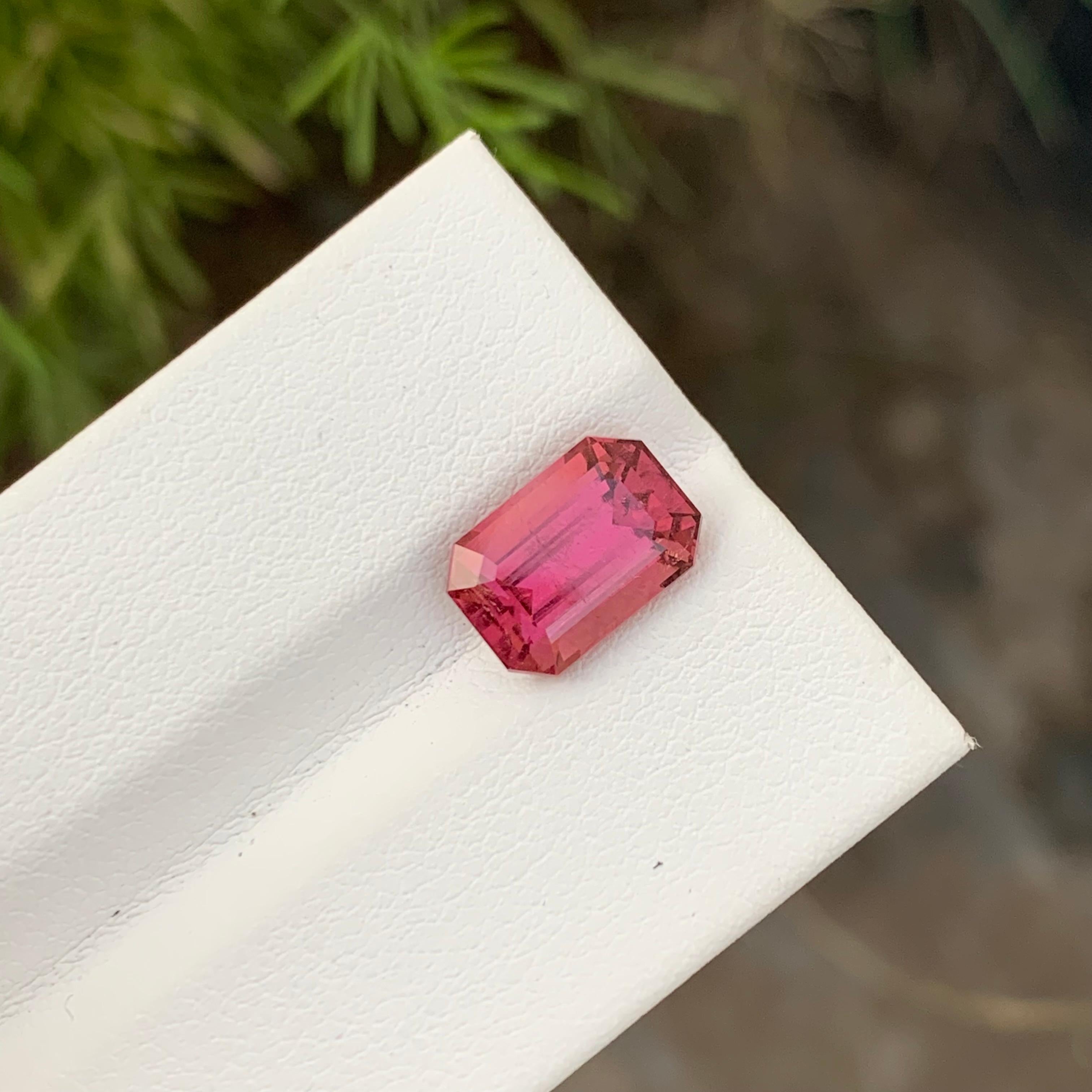 3,30 Karat bezaubernder facettierter Rubellit Turmalin Smaragdform Edelstein für Ring im Angebot 3
