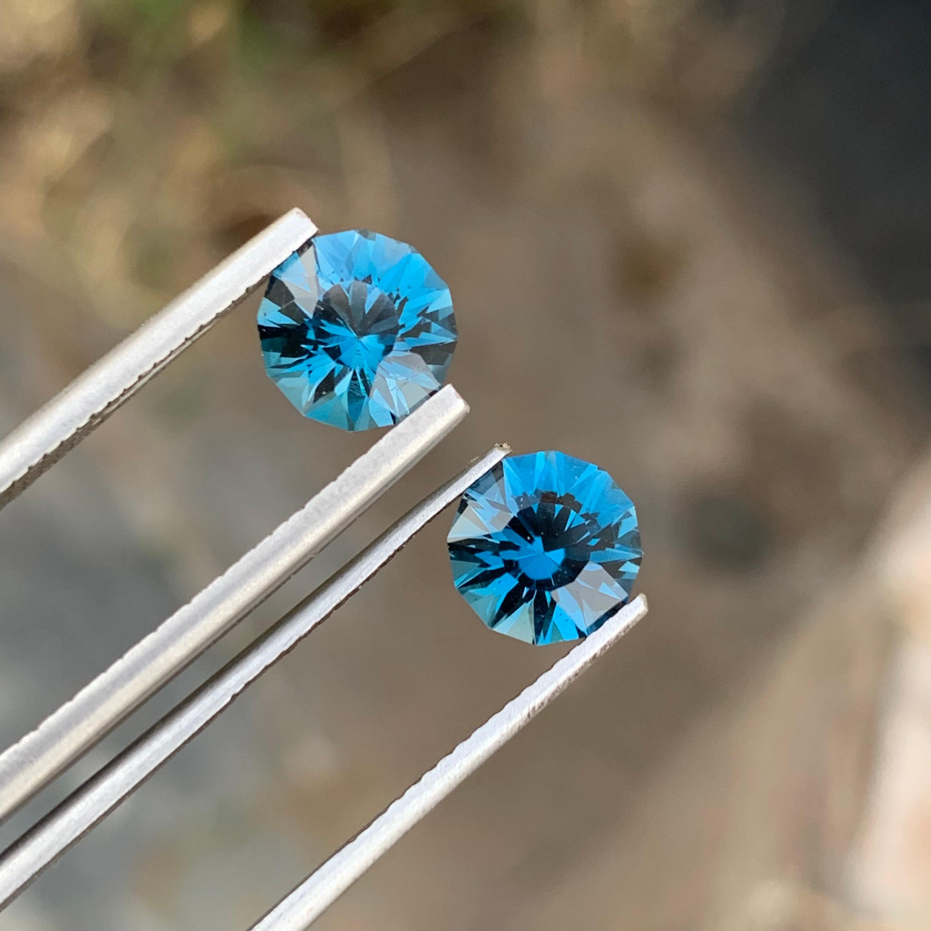 3,30 Carati Adorabile coppia di Topazi Blu di Londra sciolti di colore blu profondo dalla miniera del Brasile in vendita 3