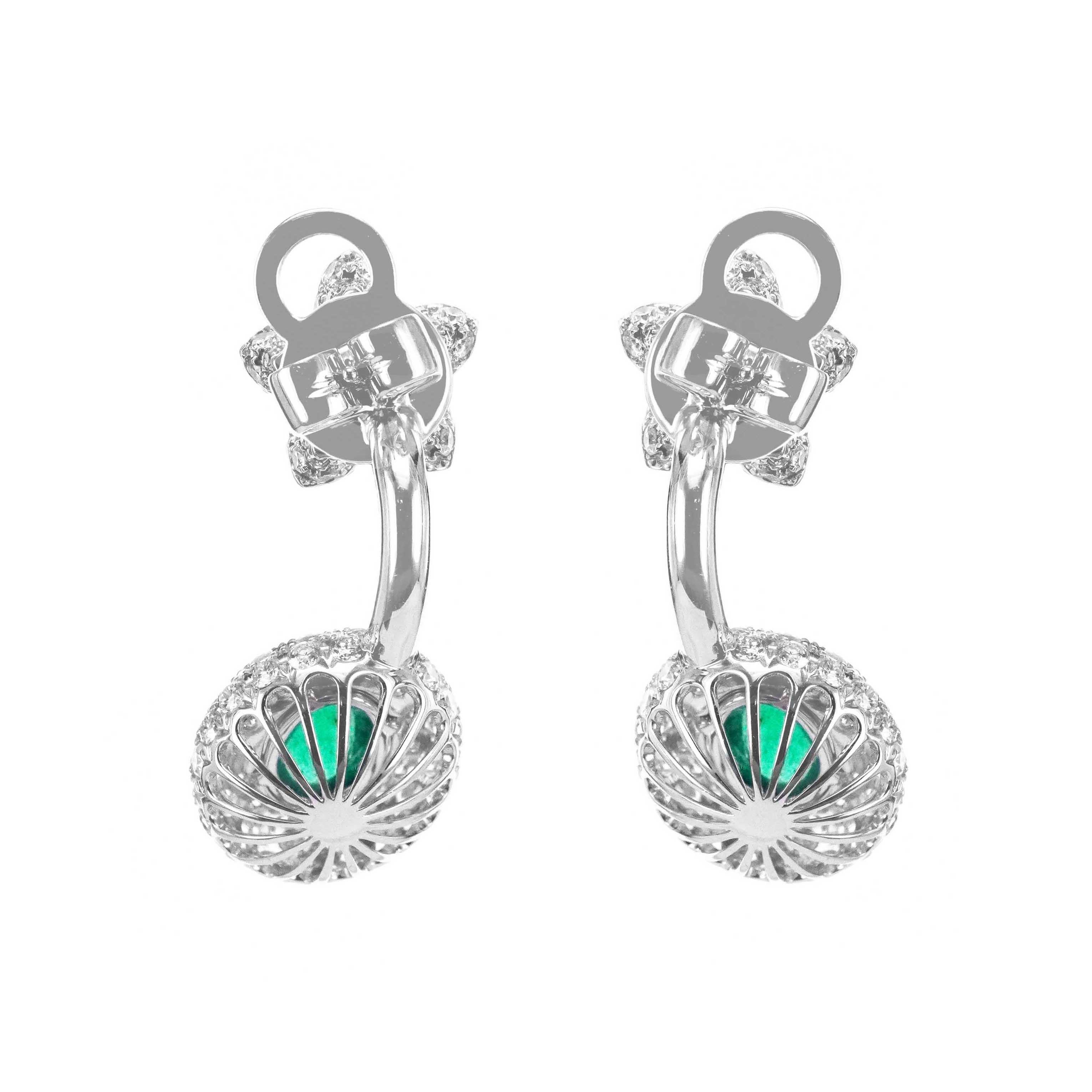 3.30 Carat Colombian Emerald 5.84 Carat White Diamond Subtle Drop Earring In New Condition For Sale In Hung Hom, HK