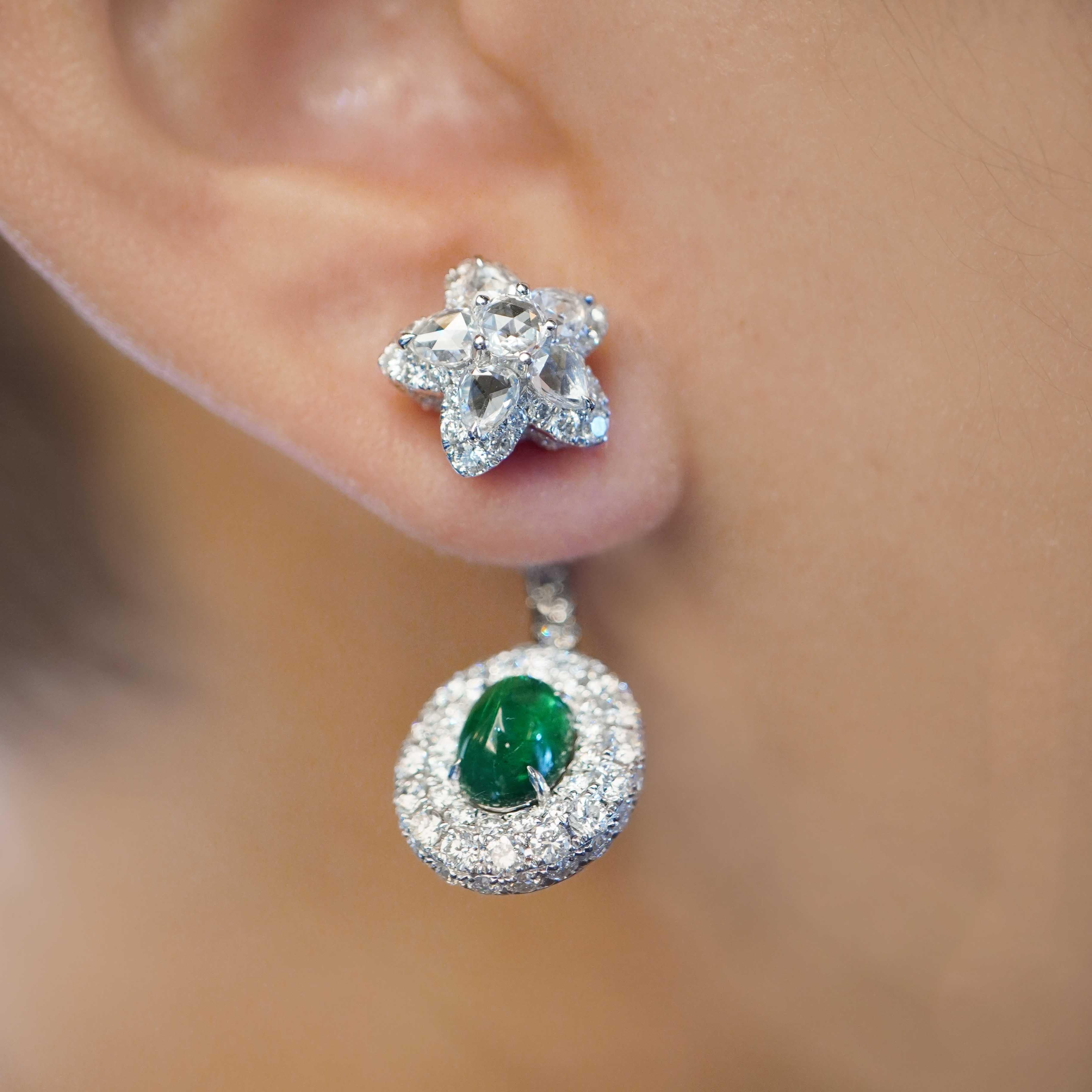 Pendants d'oreilles subtils en émeraude de Colombie de 3,30 carats et diamants blancs de 5,84 carats Pour femmes en vente