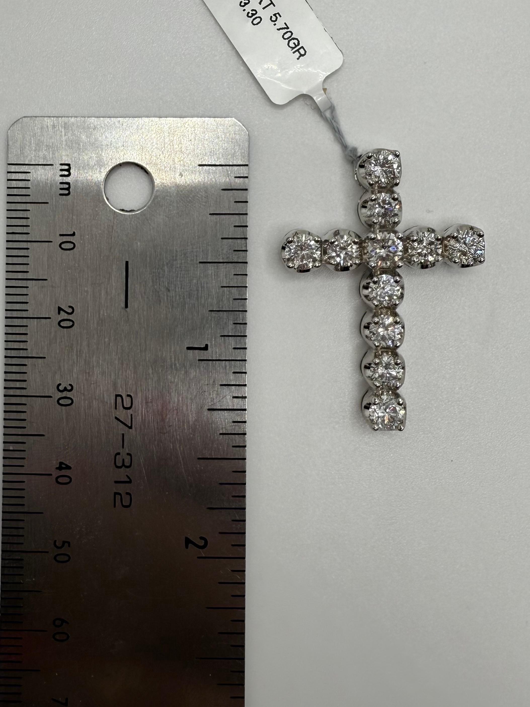 3,30 Karat Diamant-Kreuz-Anhänger im Zustand „Neu“ im Angebot in Los Angeles, CA
