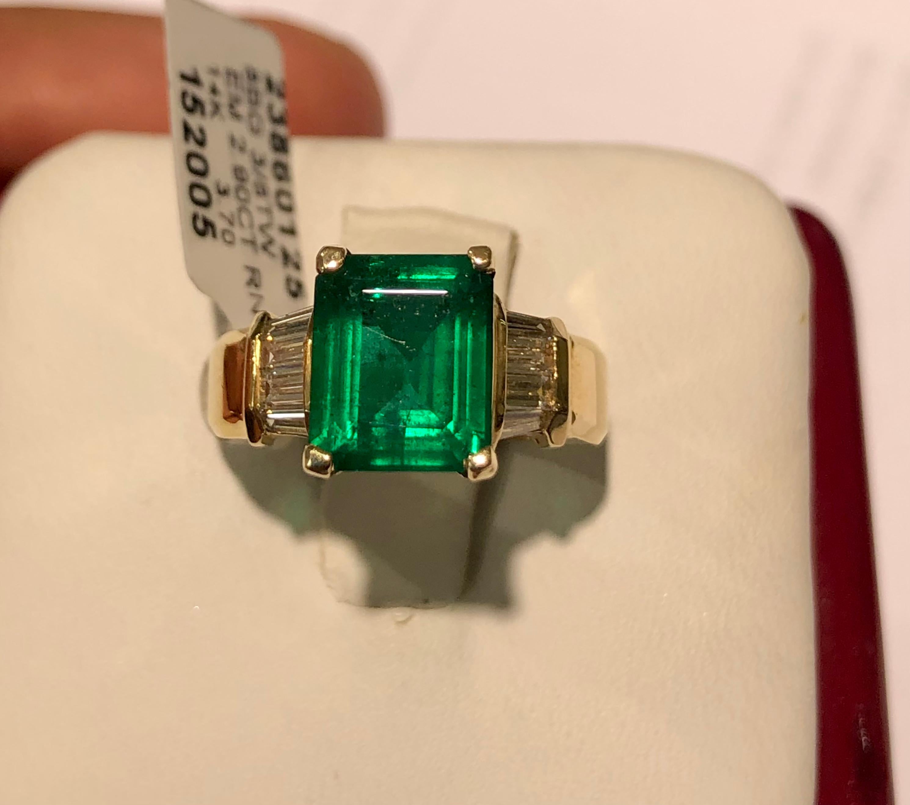 3.30 Carat Emerald and Diamond Estate Engagement Ring Gold For Sale 1