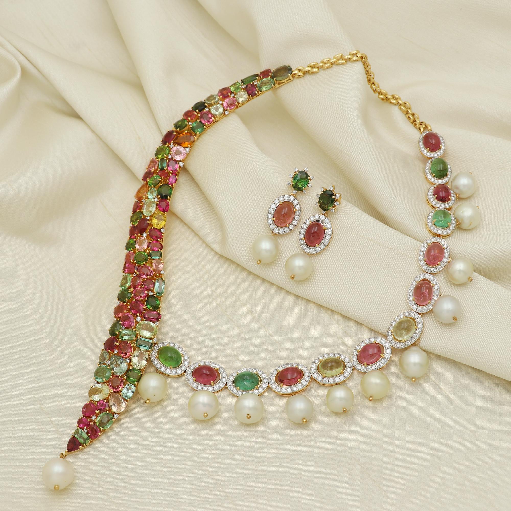 Collier de trois pièces serti de diamants et tourmaline rose verte de 330 carats Neuf - En vente à Yorba Linda, CA