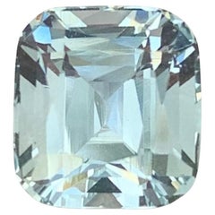 Gemma di acquamarina naturale sciolta da 3.30 carati con taglio a cuscino