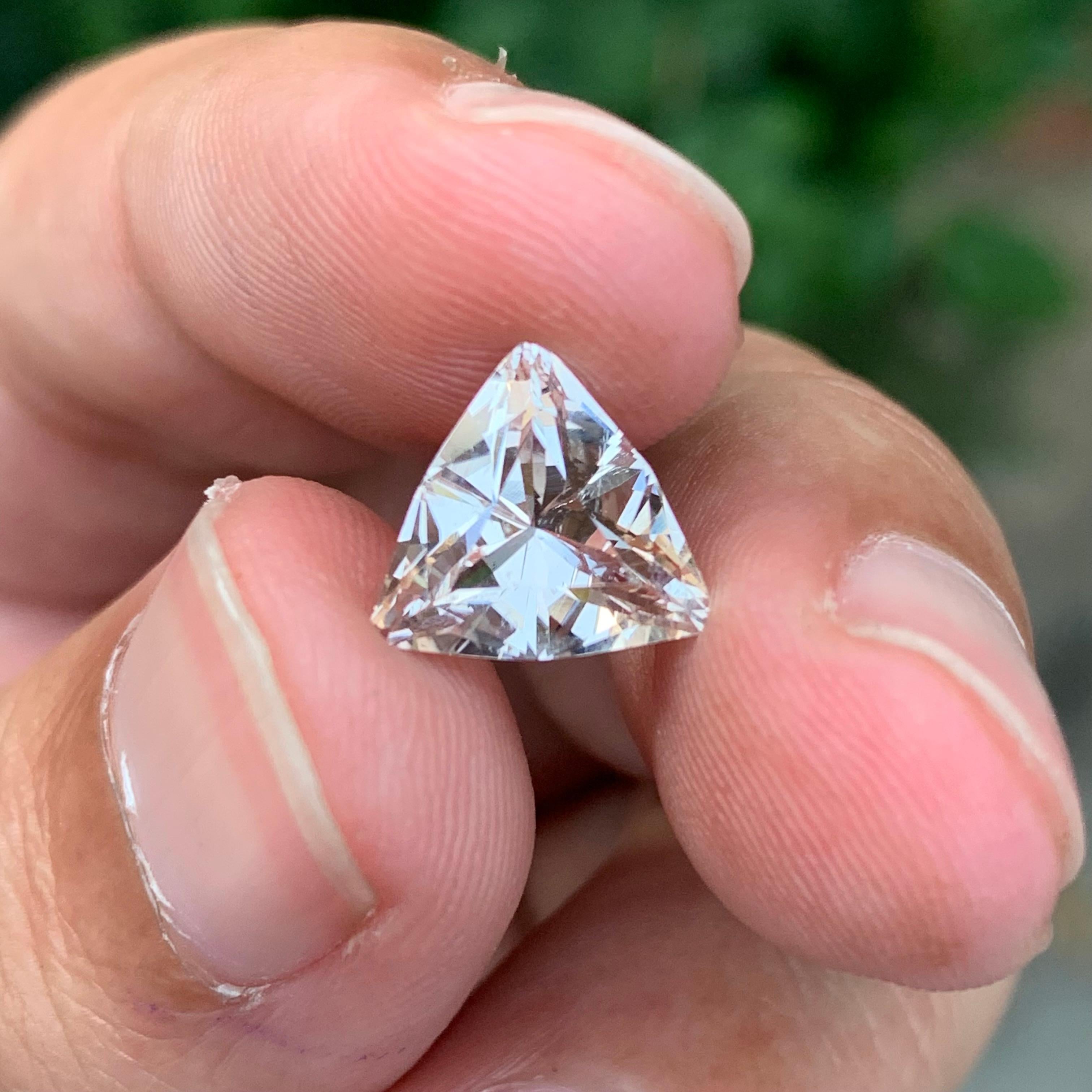 3.30 Carat Natural Loose Golden Topaz Trillion Shape Gemstone For Sale 3