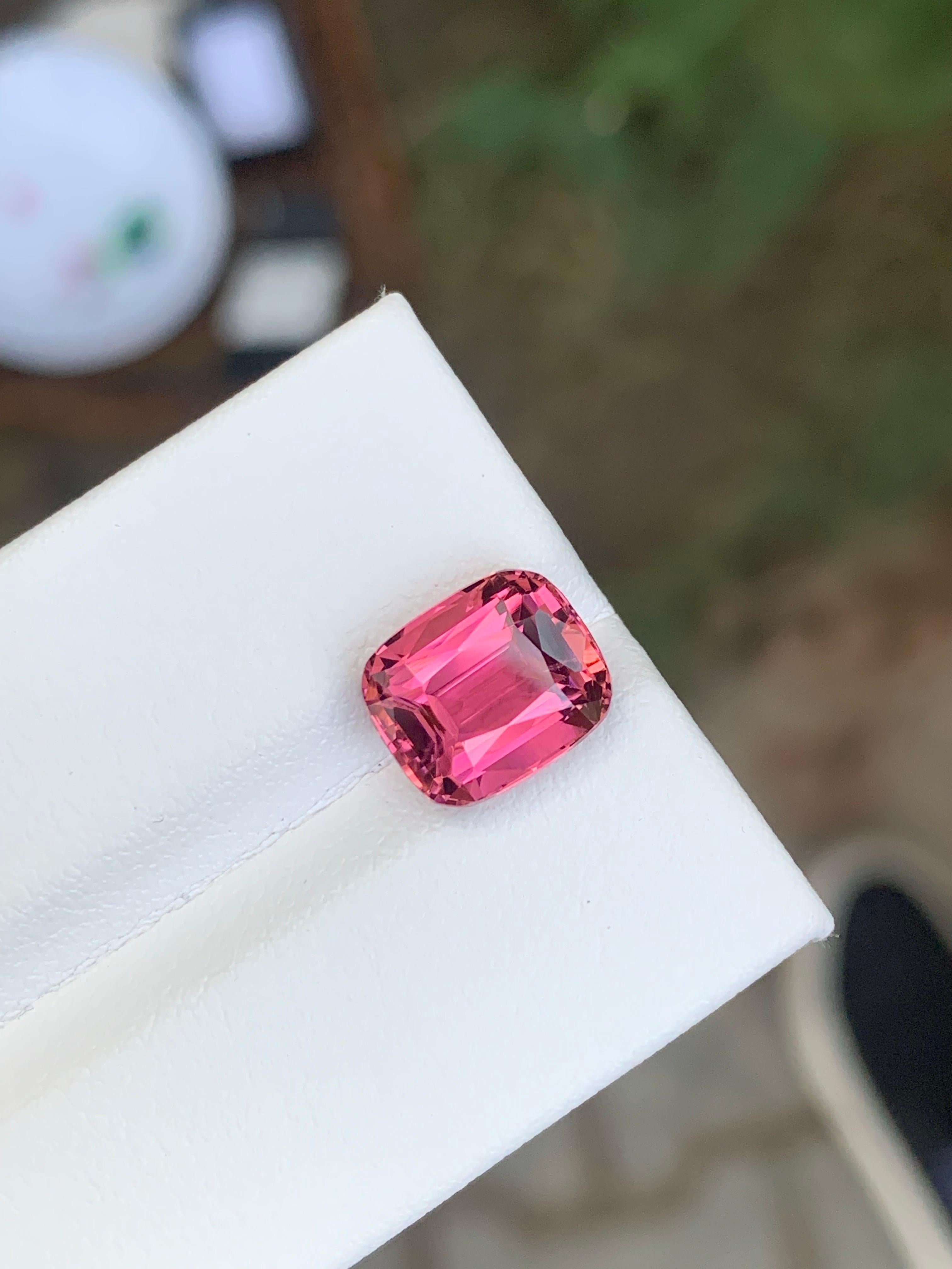 3,30 Karat Natürliche Lose Hot Pink Turmalin Cushion Cut Edelstein aus Afghanistan (Arts and Crafts) im Angebot