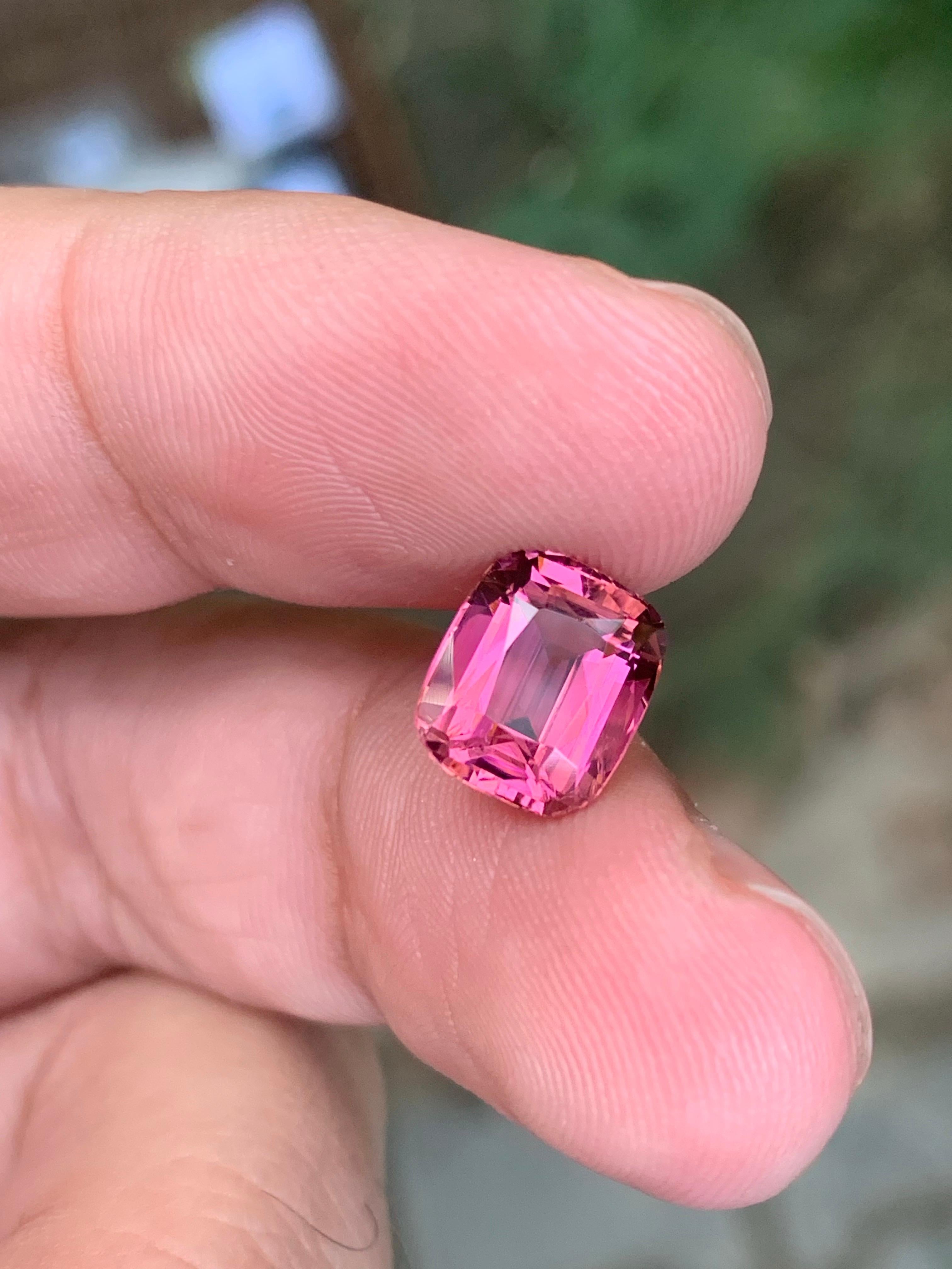 3,30 Karat Natürliche Lose Hot Pink Turmalin Cushion Cut Edelstein aus Afghanistan im Angebot 3