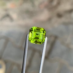 Peridoto naturale sfuso da 3,30 carati a forma di ottagono per gioielli