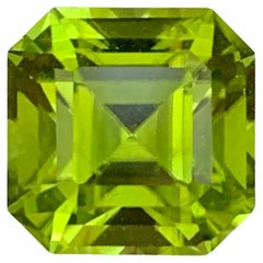 3.30 Carat Natural Loose Peridot Octagon Shape Gemstone For Jewellery 3.30 Carat Natural Loose Peridot Octagon Shape Gemstone For Jewellery
