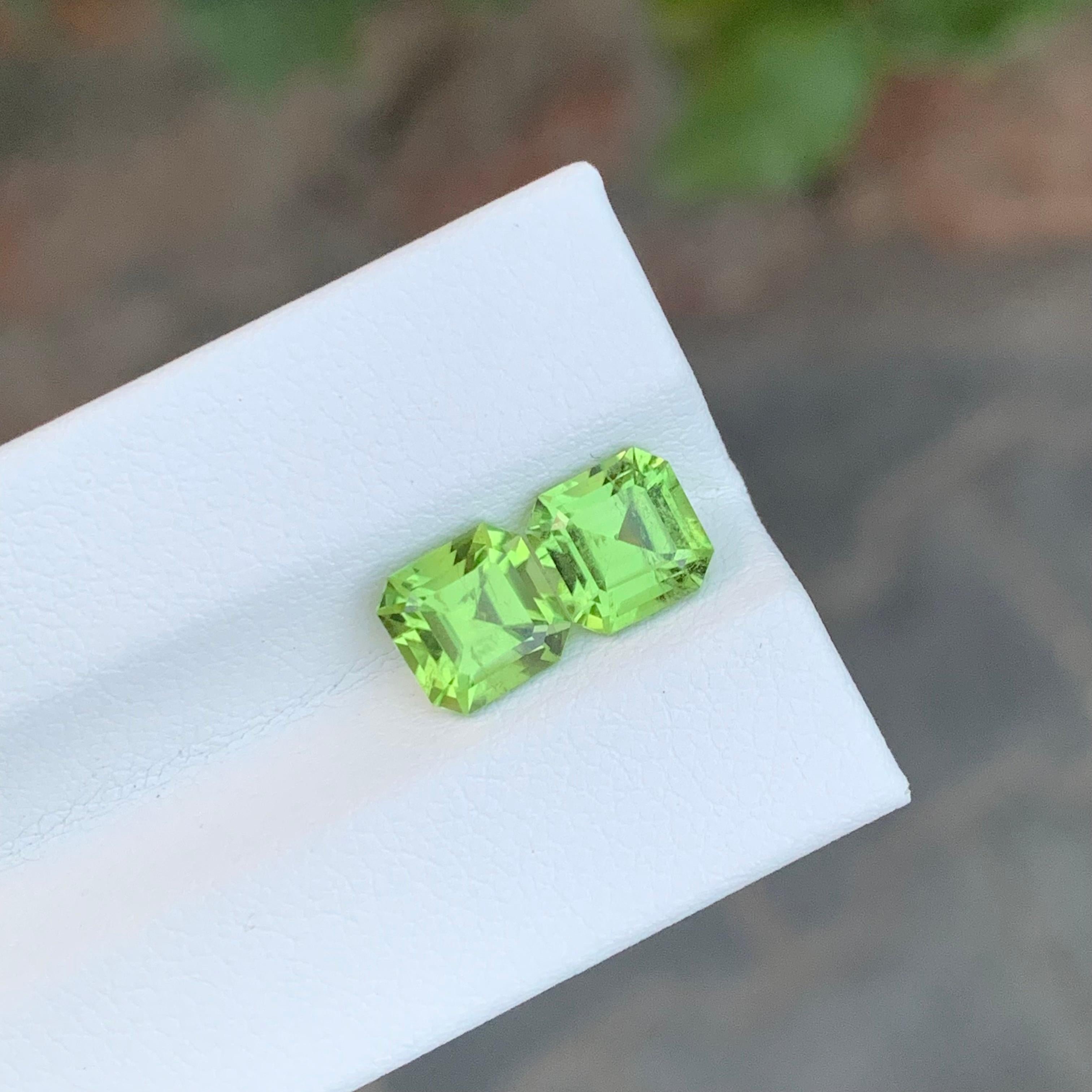 3.30 Carat Natural Loose Peridot Pieces Asscher Cut Gemstone (pierre de taille) Unisexe en vente