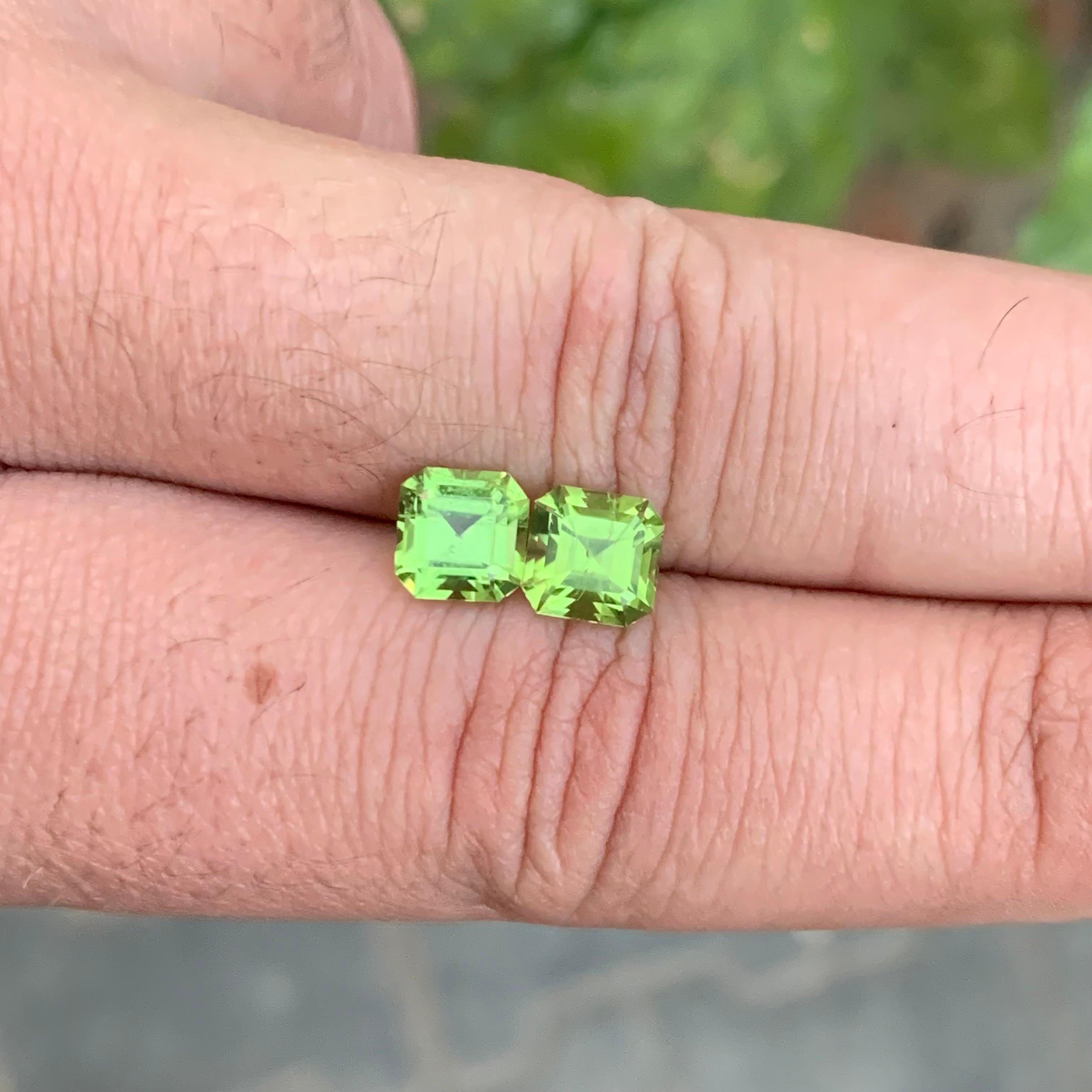 3.30 Carat Natural Loose Peridot Pieces Asscher Cut Gemstone (pierre de taille) en vente 2