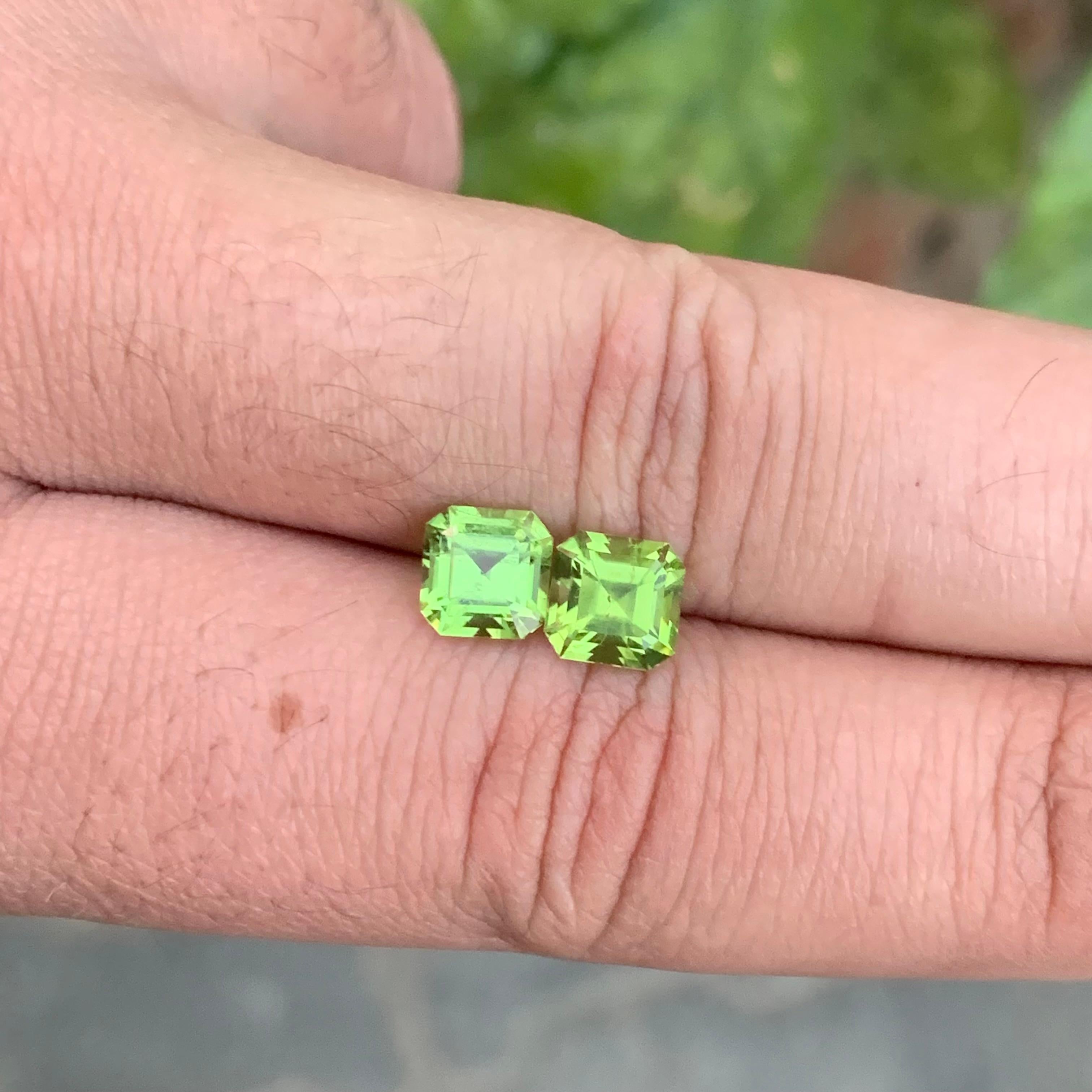 3.30 Carat Natural Loose Peridot Pieces Asscher Cut Gemstone (pierre de taille) en vente 3