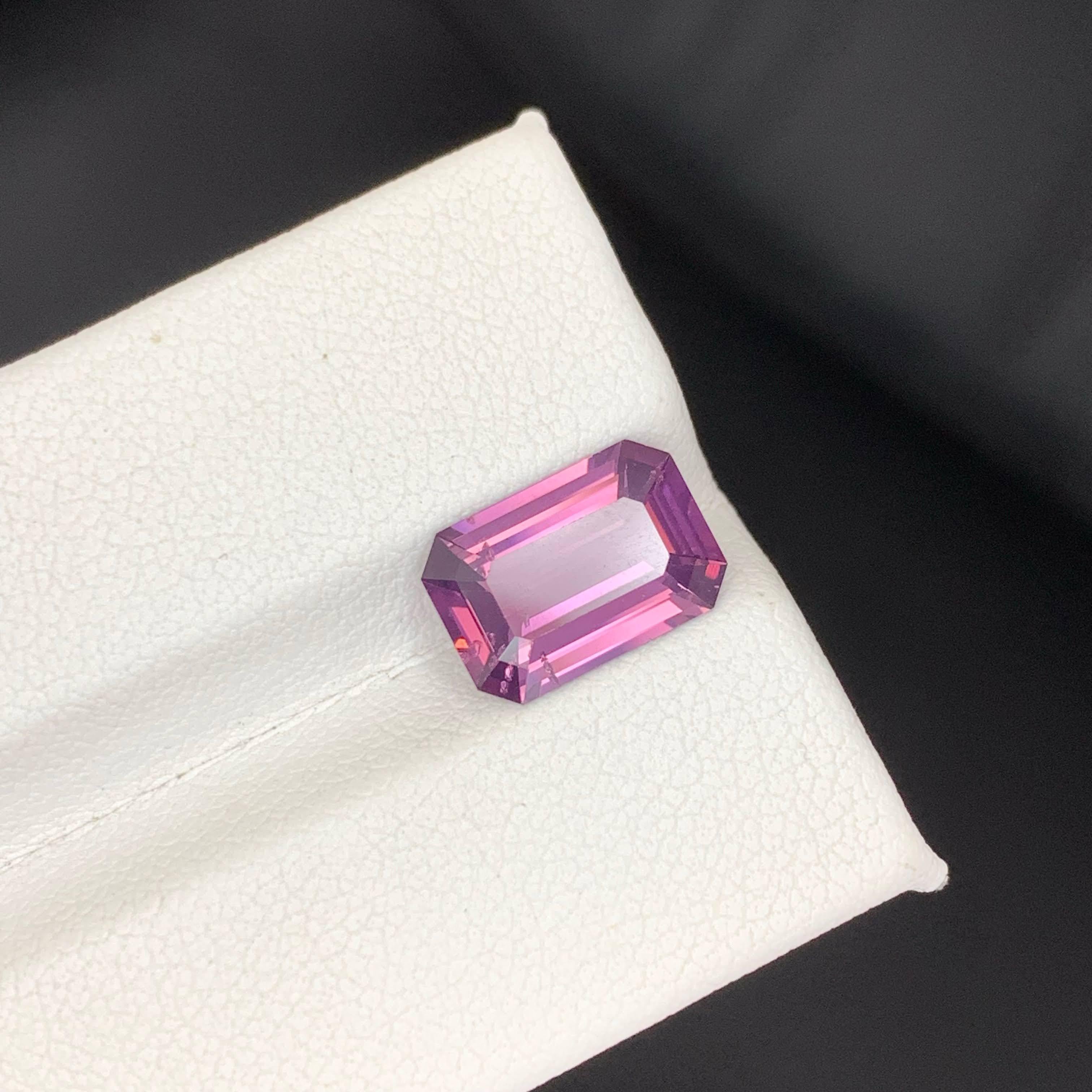 3,30 Karat natürlicher loser lila Spinell Stein Smaragdschliff burmesischer Edelstein im Angebot 6