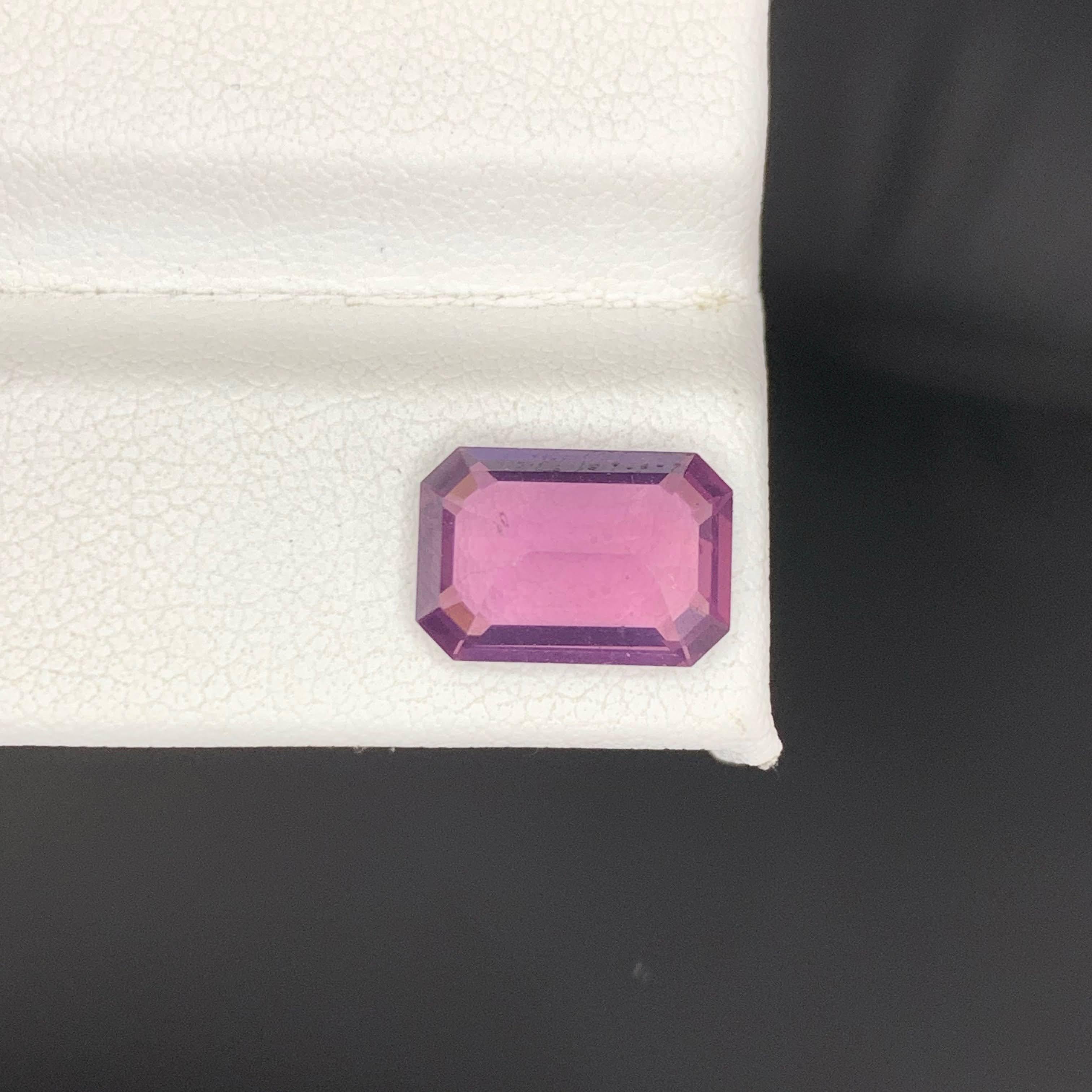 3,30 Karat natürlicher loser lila Spinell Stein Smaragdschliff burmesischer Edelstein im Angebot 4