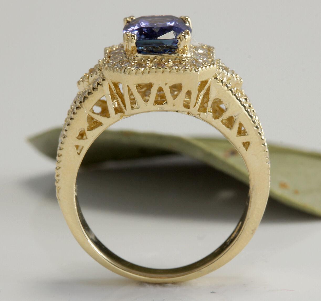 3.30 Carat Natural Tanzanite and Diamond 18 Karat Solid Gold Ring For Sale 1