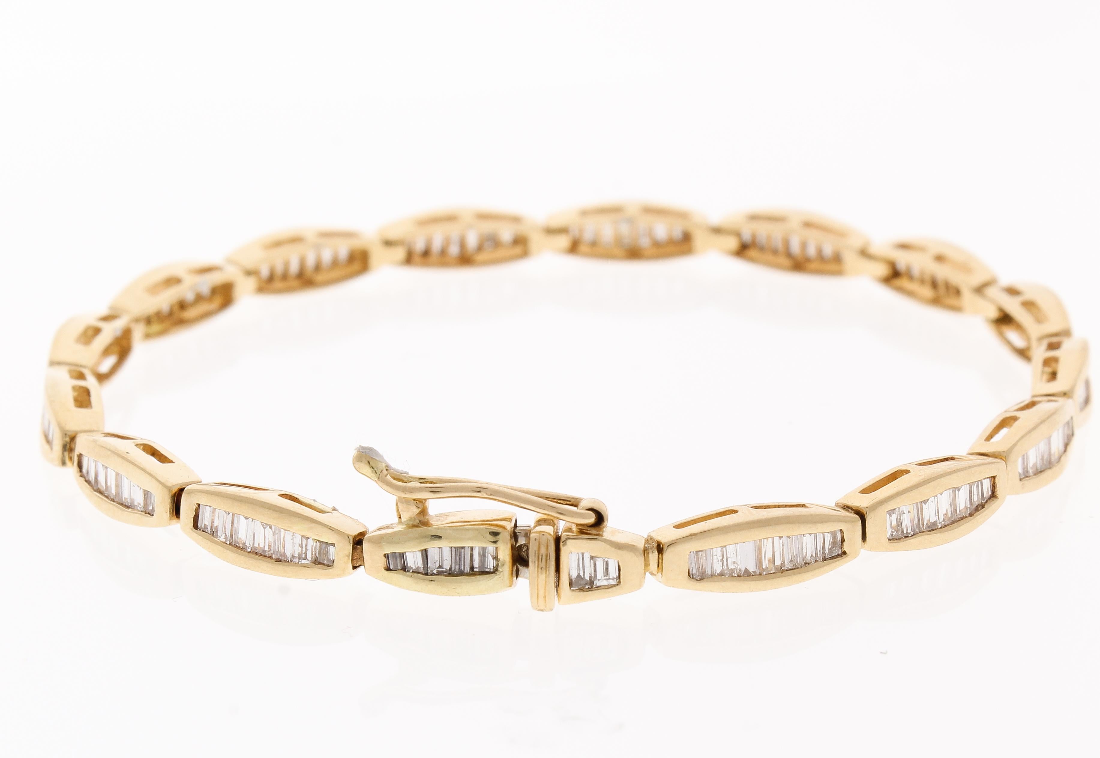 3.30 Carat Total Baguette Diamond Bracelet in 14 Karat Yellow Gold In New Condition In Chicago, IL