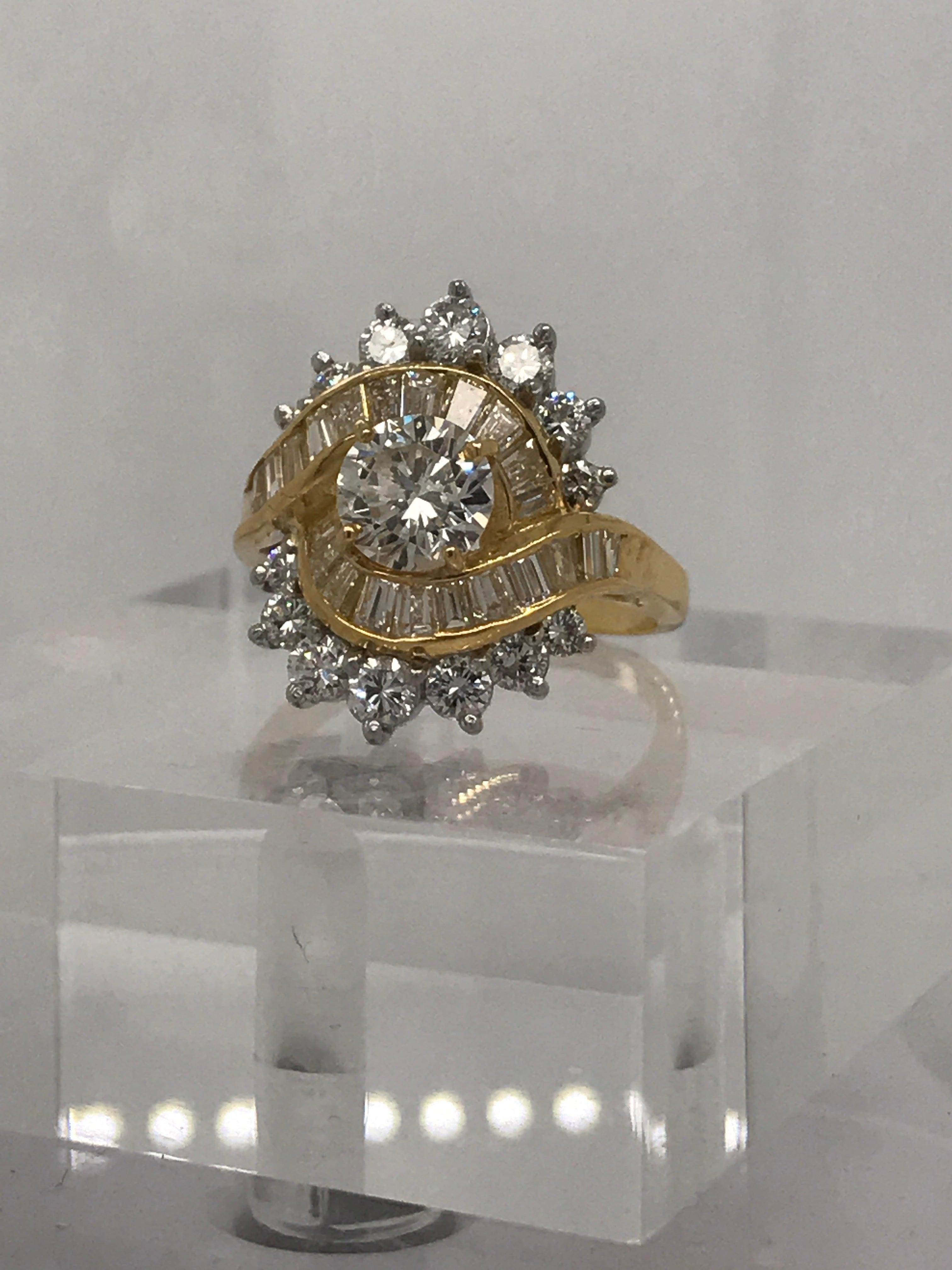 3.30 Carat Total Weight Diamond Fashion Ring in 18 Karat Yellow Gold In Excellent Condition For Sale In New Orleans, LA