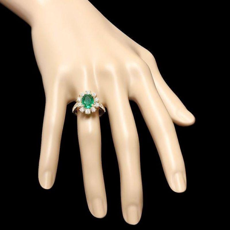 3.30 Carats Natural Emerald and Diamond 14K Solid Yellow Gold Ring In New Condition For Sale In Los Angeles, CA