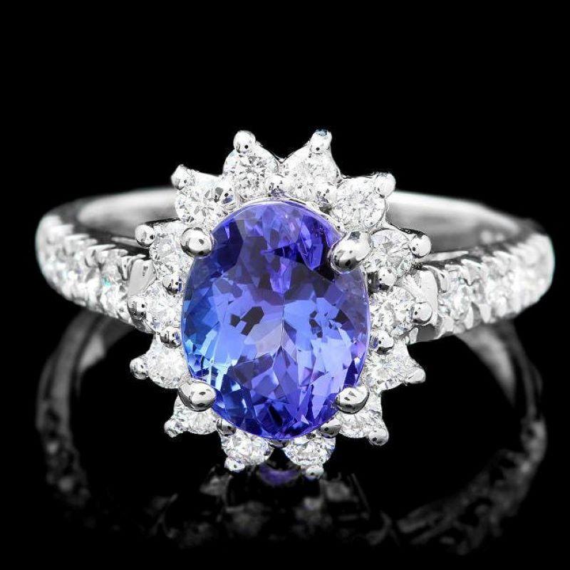 3.30 Carats Natural Tanzanite and Diamond 14K Solid White Gold Ring In New Condition For Sale In Los Angeles, CA