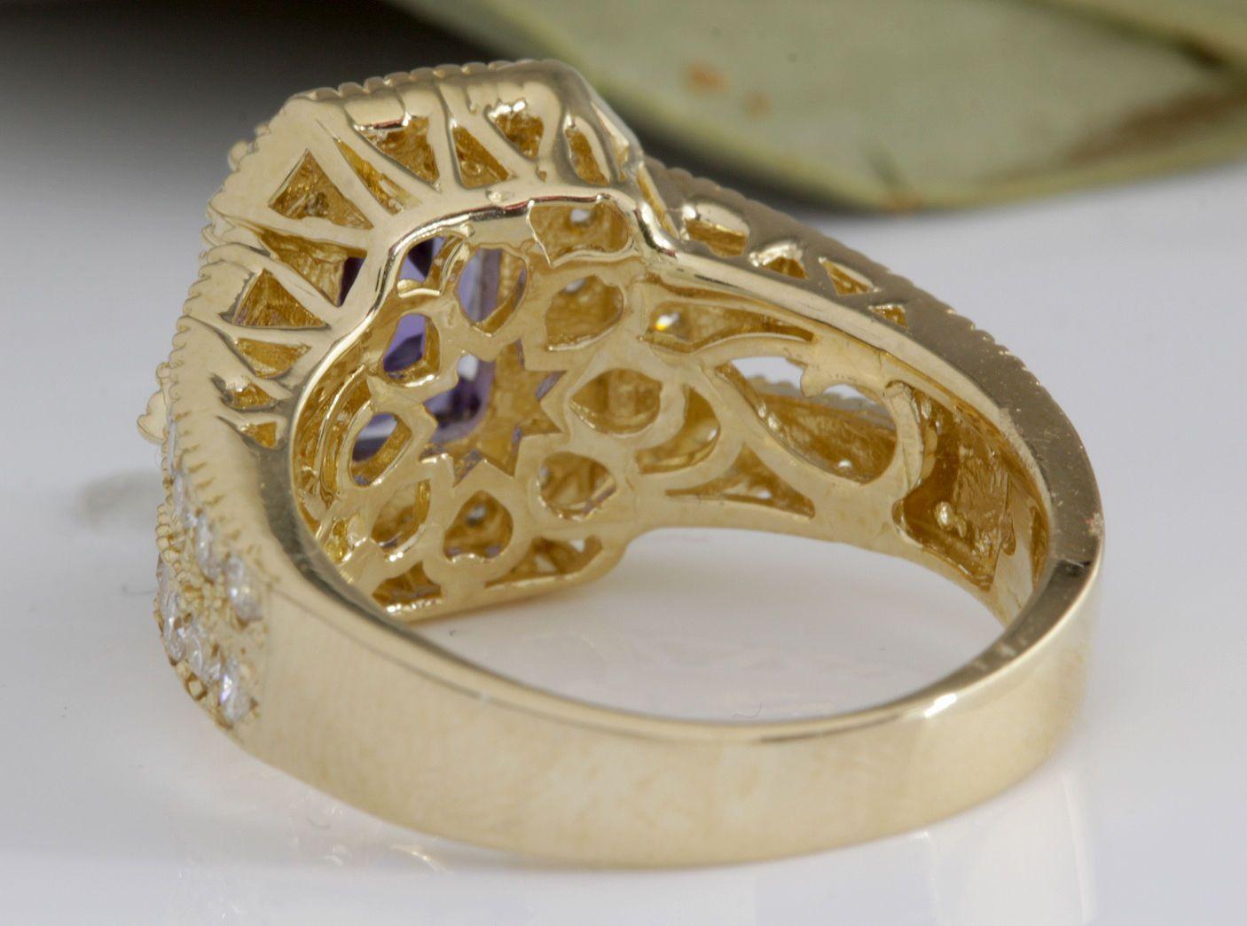 3.30 Carat Natural Tanzanite and Diamond 14 Karat Solid Yellow Gold Ring For Sale 2