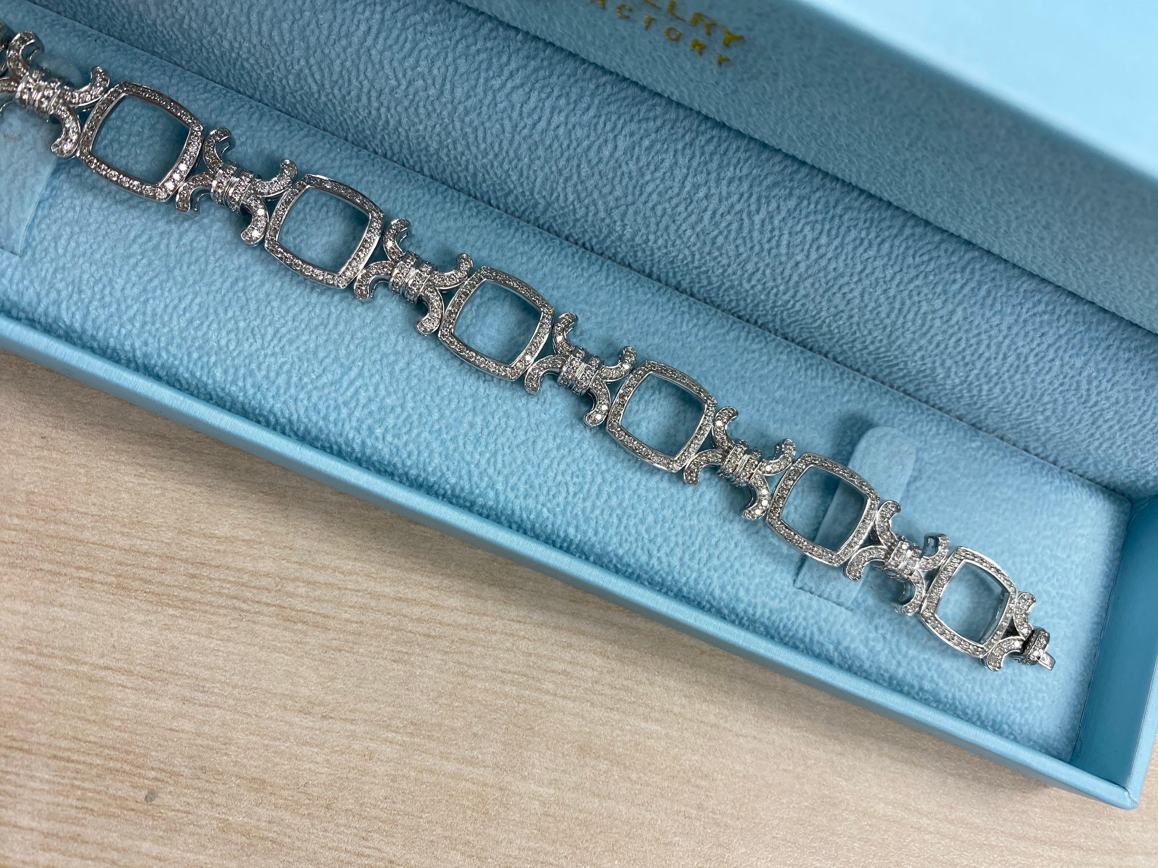 3.30 Ct Diamond XOXO Link Bridal Bracelet 14K White Gold For Sale 1