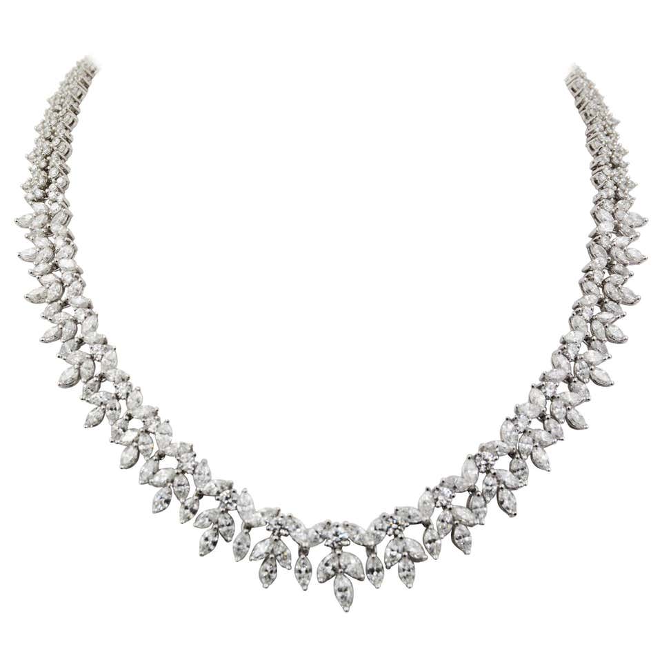 Classic Diamond Platinum Wreath Necklace For Sale at 1stDibs