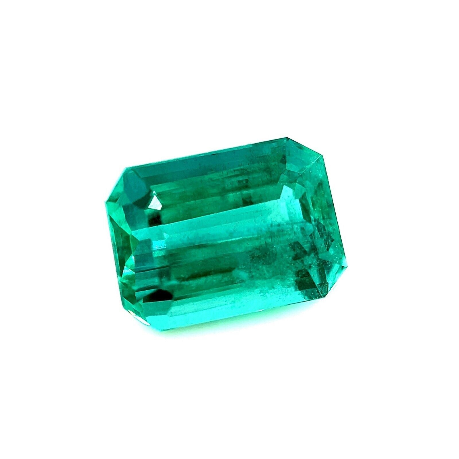 3.30ct GIA CERTIFIED Natural VIVID Green Emerald Octagonal Emerald Cut Loose Gem

GIA Certified Natural Vivid Blue Green Emerald Gemstone.
3.30 Carat emerald with a fine vivid blue green colour and crystal clear transparency. Giving a fine glowing