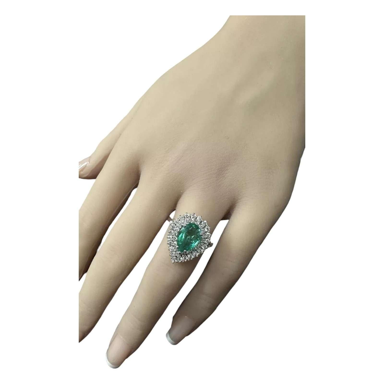 Women's 3.30Ct Natural Emerald & Diamond 14K Solid White Gold Ring For Sale