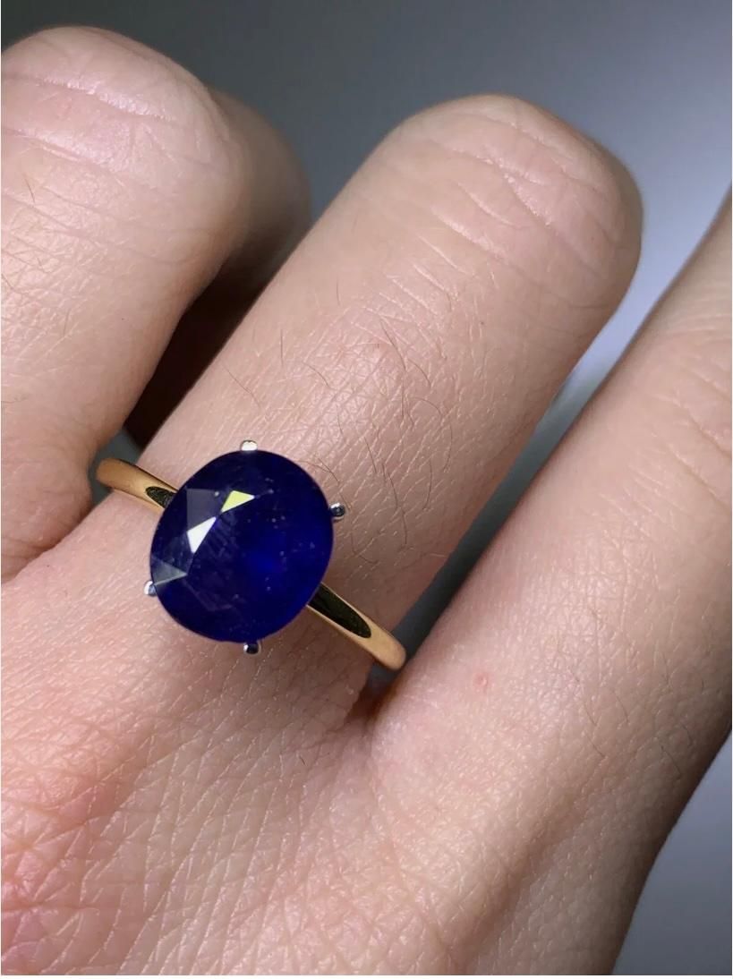 Modern 3.30ct Sapphire Solitaire Engagement Ring In 18ct Yellow Gold Lab Grown For Sale