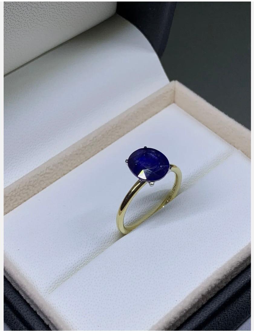3.30ct Sapphire Solitaire Engagement Ring In 18ct Yellow Gold Lab Grown For Sale 1