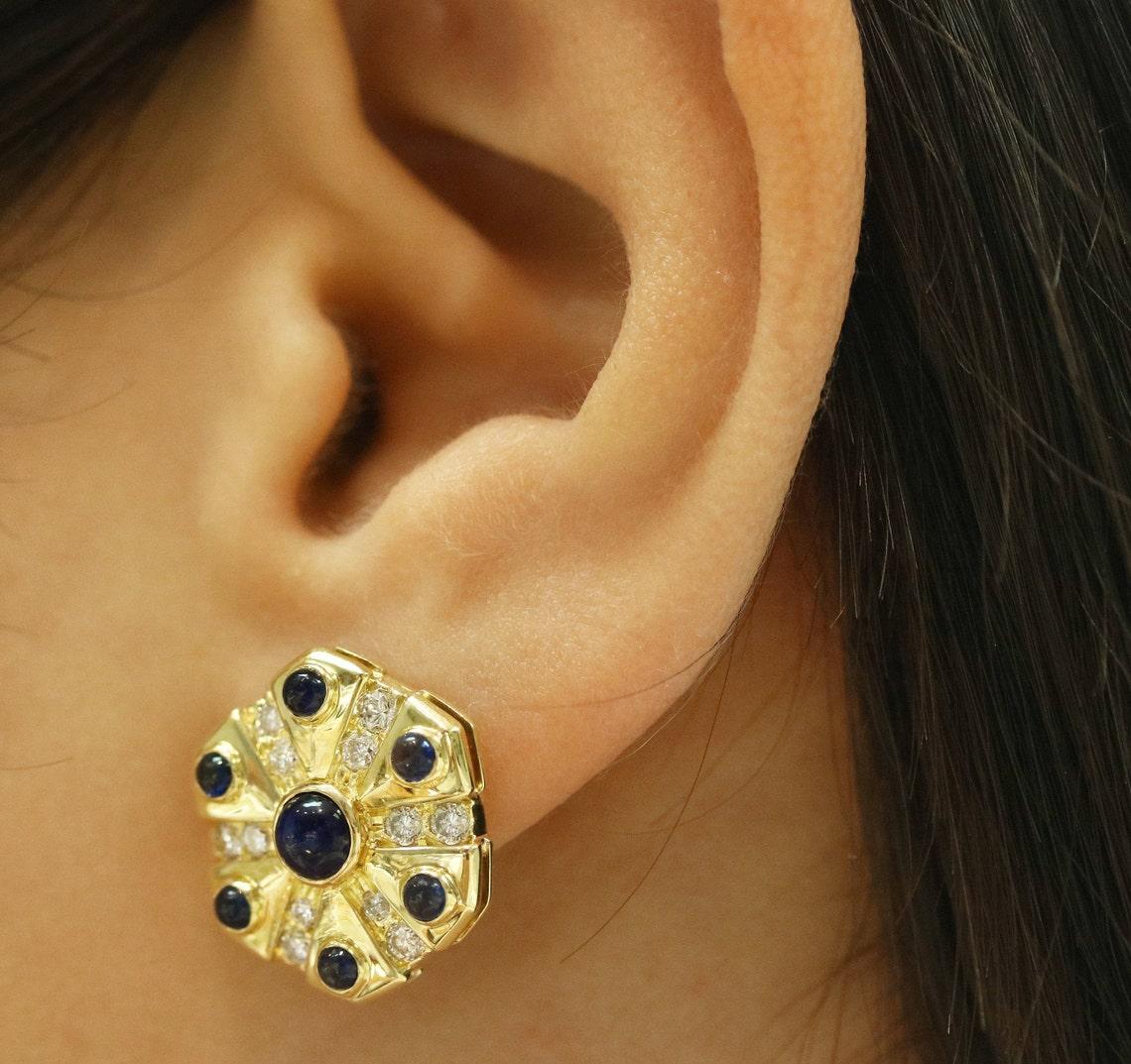 Cabochon Orecchini con zaffiro cabochon e disco di diamanti 3,30tcw 18K Orecchini con zaffiro Cab Sapphire Studs in vendita