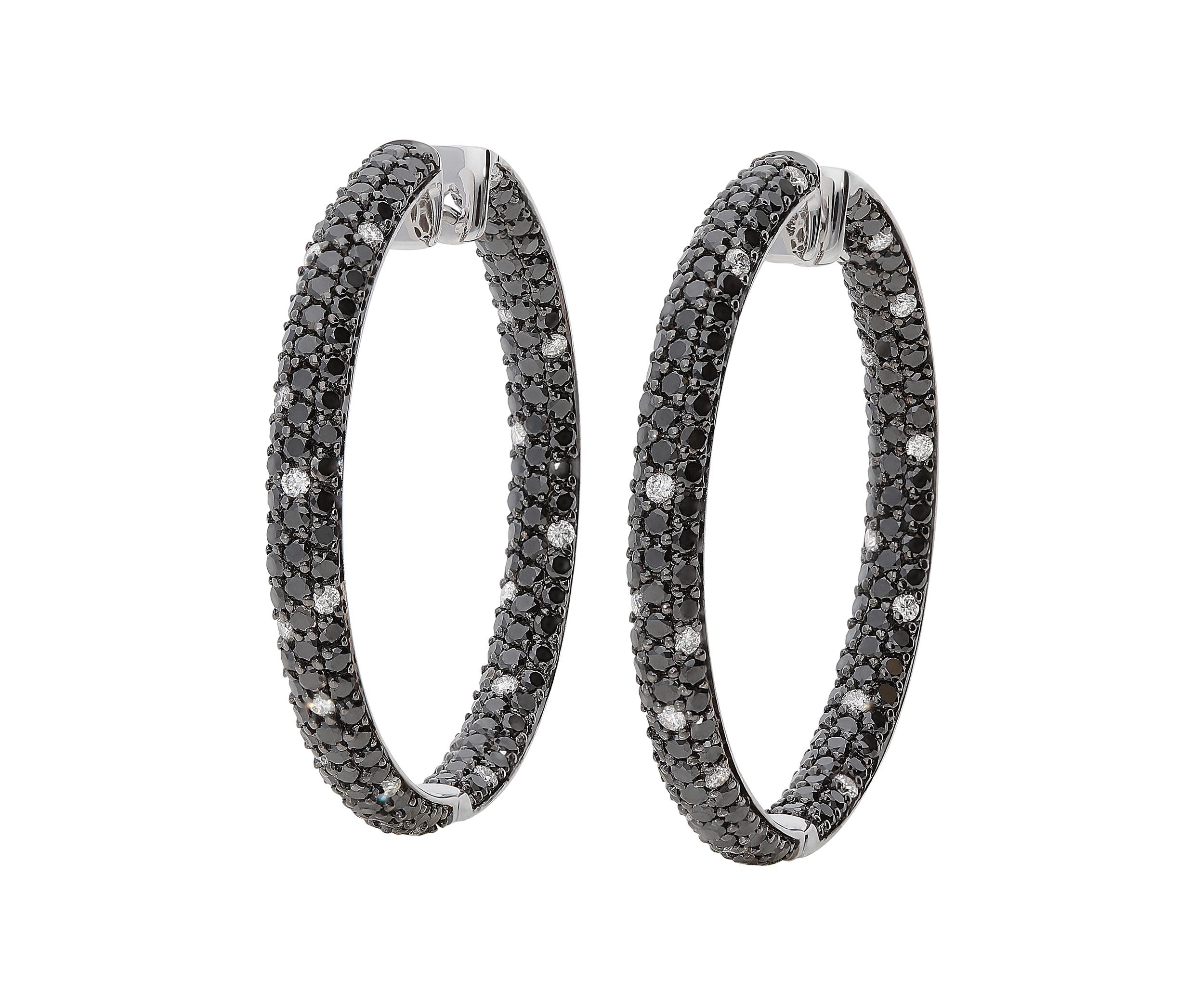 3.31 Black and 0.42 White GVS Diamonds 18 Karat White Gold Hoop Earrings In New Condition For Sale In Valenza, IT