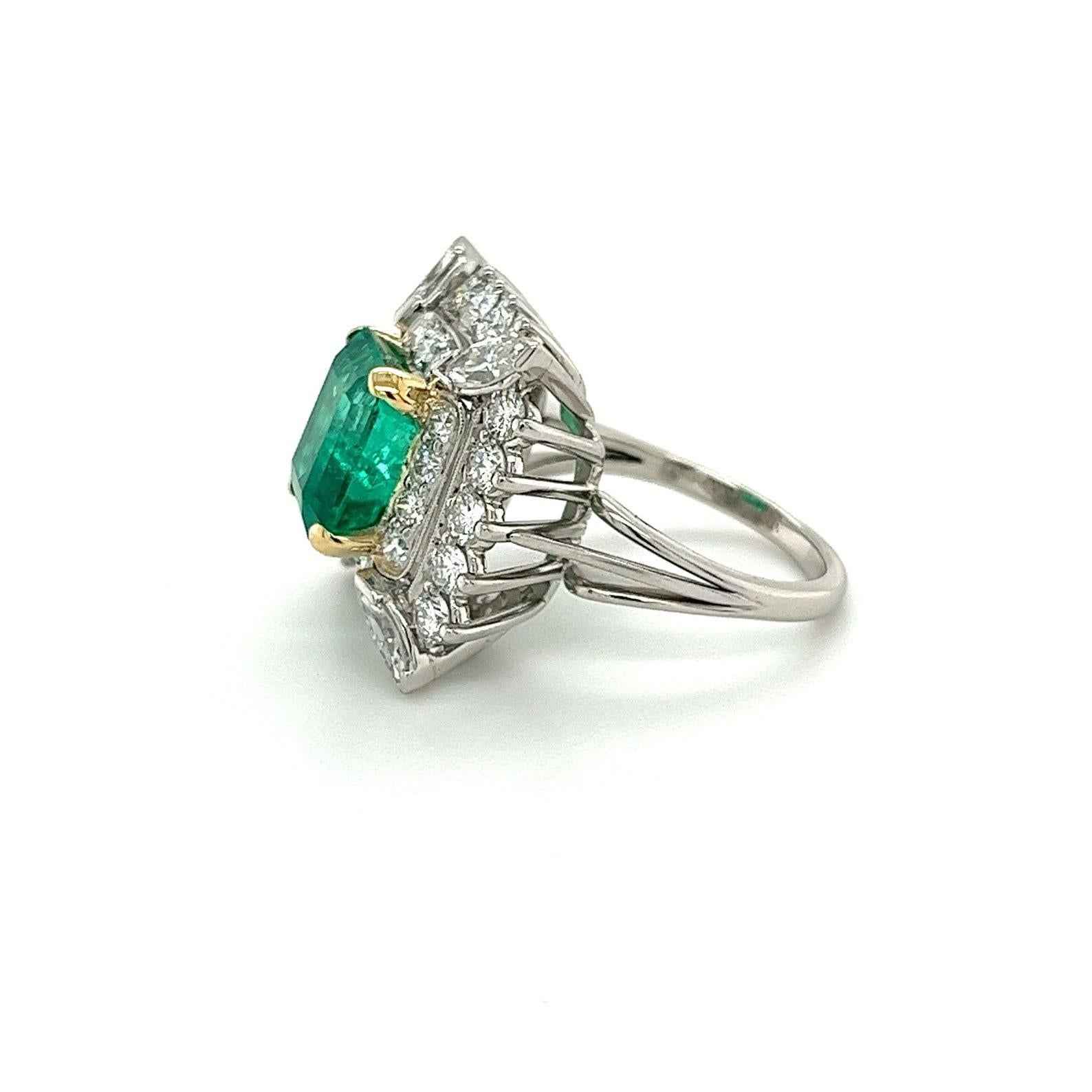 3.31 Carat Colombian Emerald & Diamond Halo Cocktail Ring in Platinum Setting For Sale 3