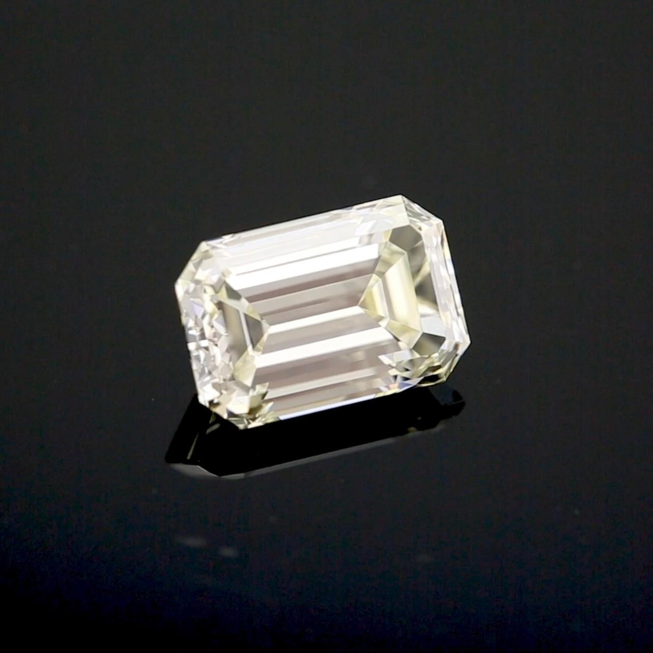 3.31 Carat Elongated Emerald Cut Diamond – O-P Color, VS1 Clarity For Sale 3