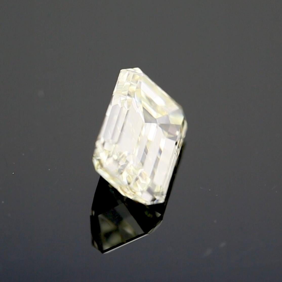 3.31 Carat Elongated Emerald Cut Diamond – O-P Color, VS1 Clarity For Sale 6