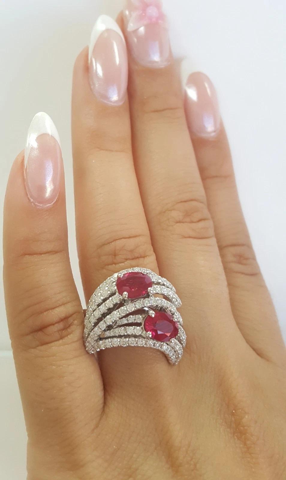 3.31 Carat Oval Ruby & Diamond Statement Ring in 18K White Gold For Sale 1