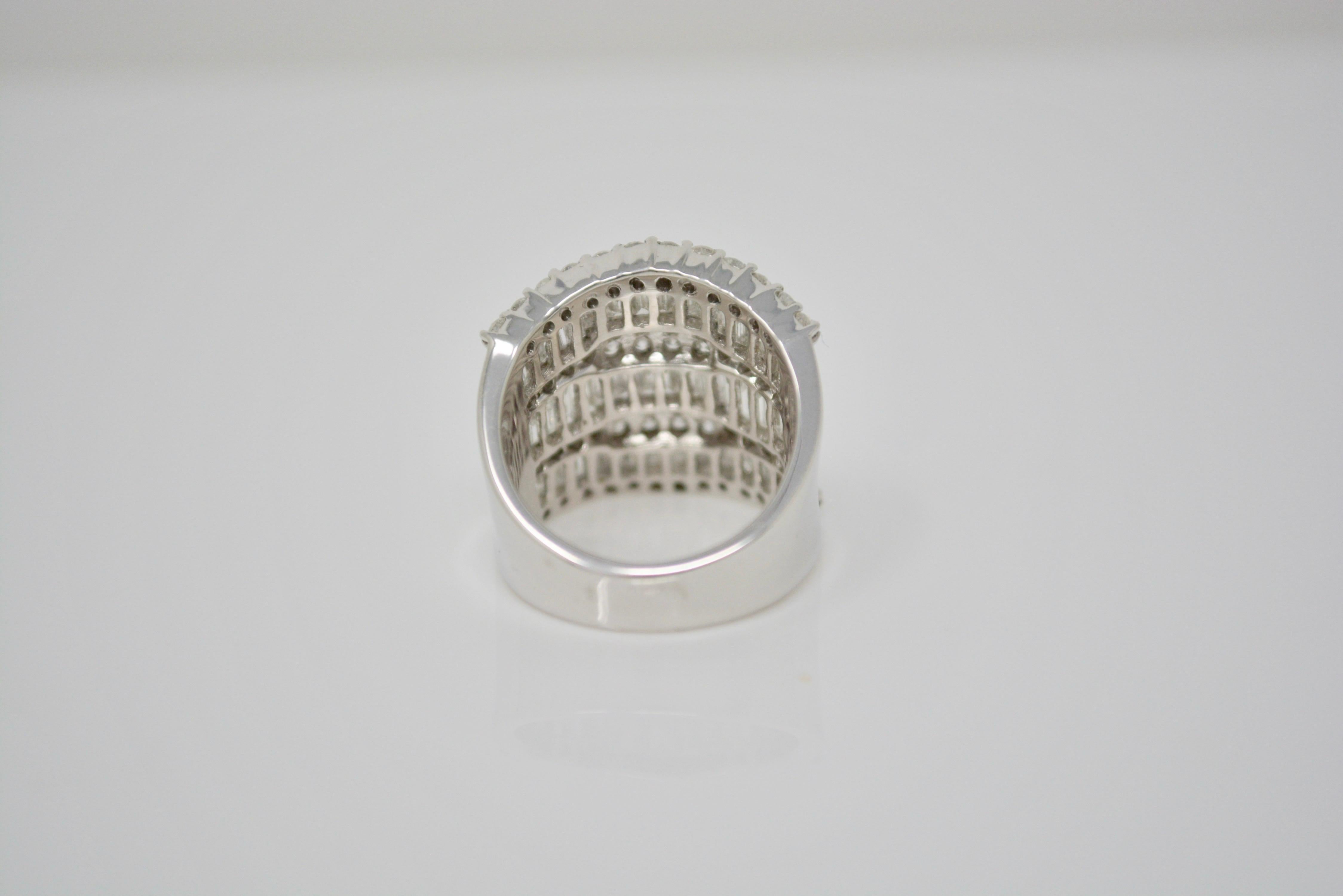 Contemporary 3.31 Carat Round Brilliant and Baguette White Diamond Ring in 18 Karat Gold