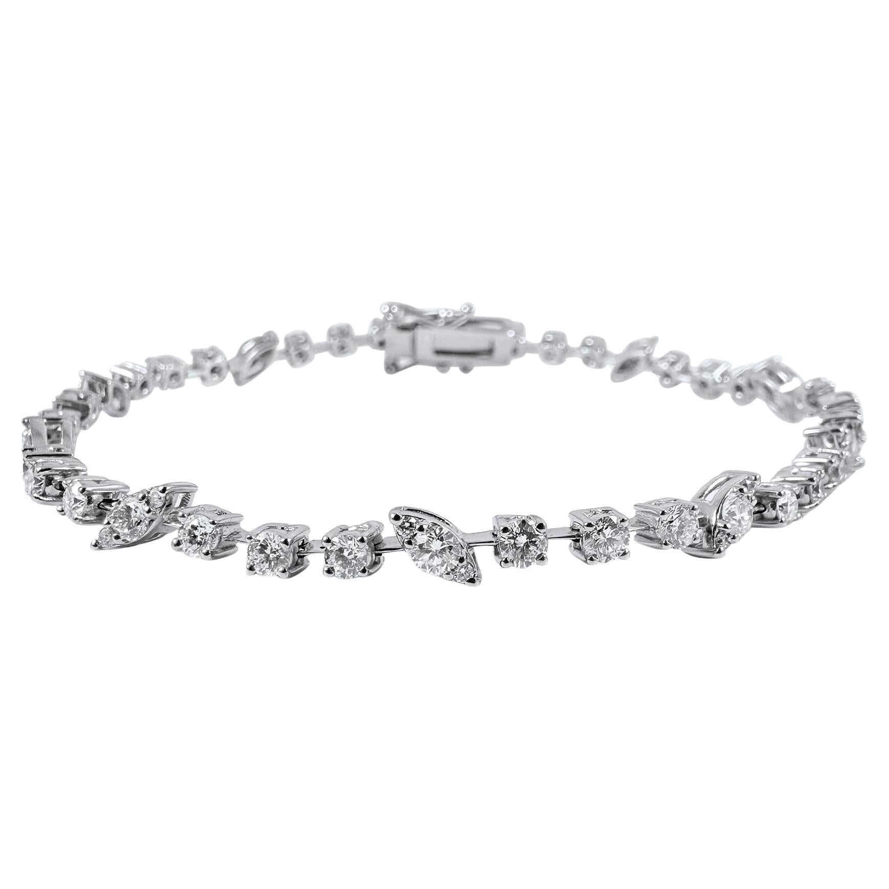 Bracciale fashion con diamante rotondo a forma di pera da 3,31 carati in oro bianco 14K