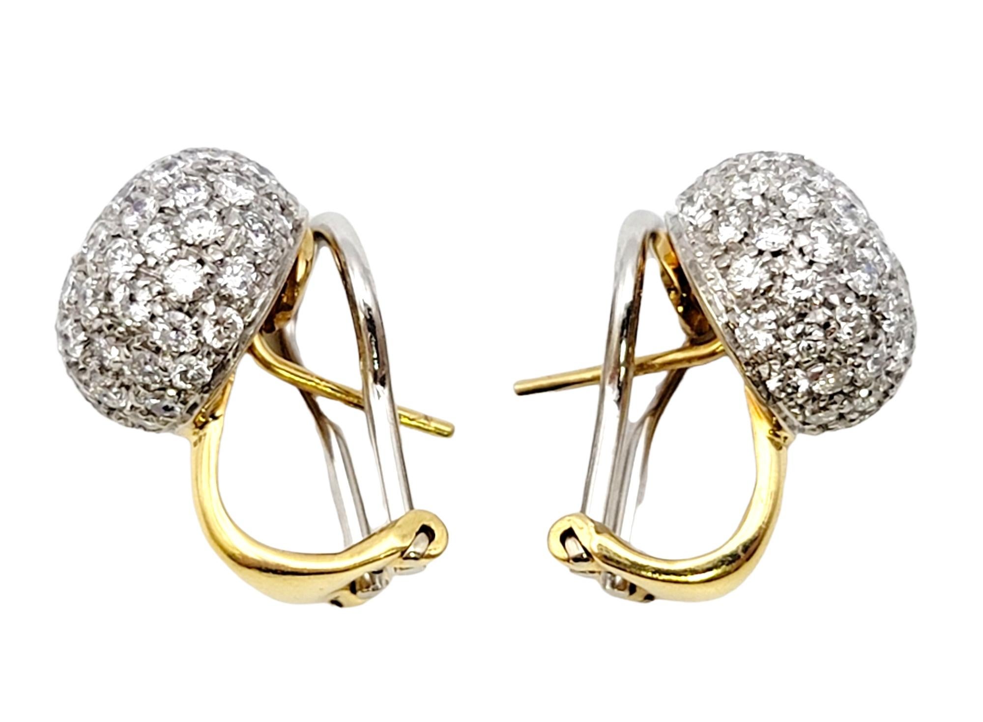 3,61 Karat Gesamt Pave Diamant Huggie Halbcreolen-Ohrringe aus 18 Karat Gold im Zustand „Gut“ im Angebot in Scottsdale, AZ