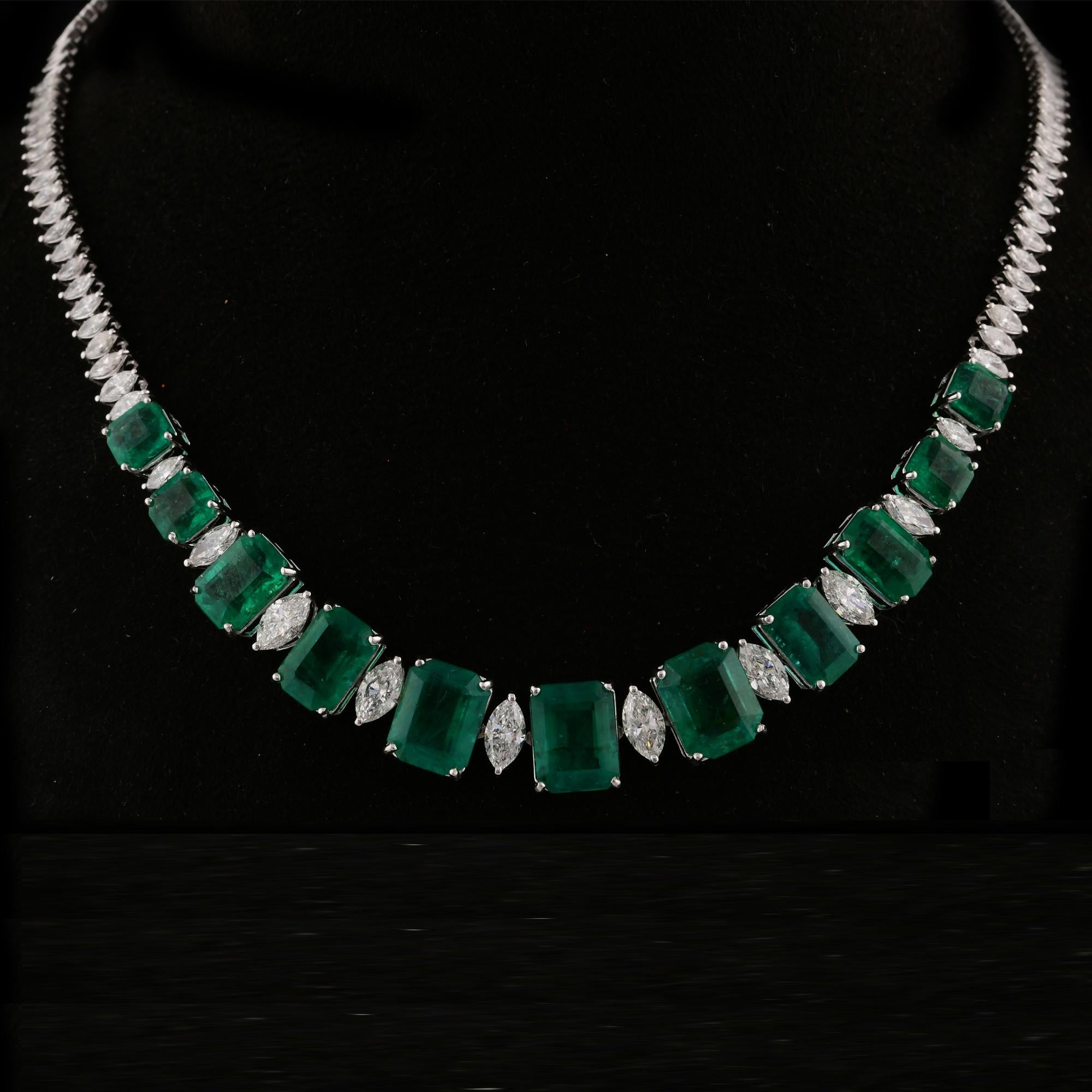 Women's 33.12 Carat Zambian Emerald Necklace 6.78 Carat SI/H Diamond 18 Karat White Gold For Sale